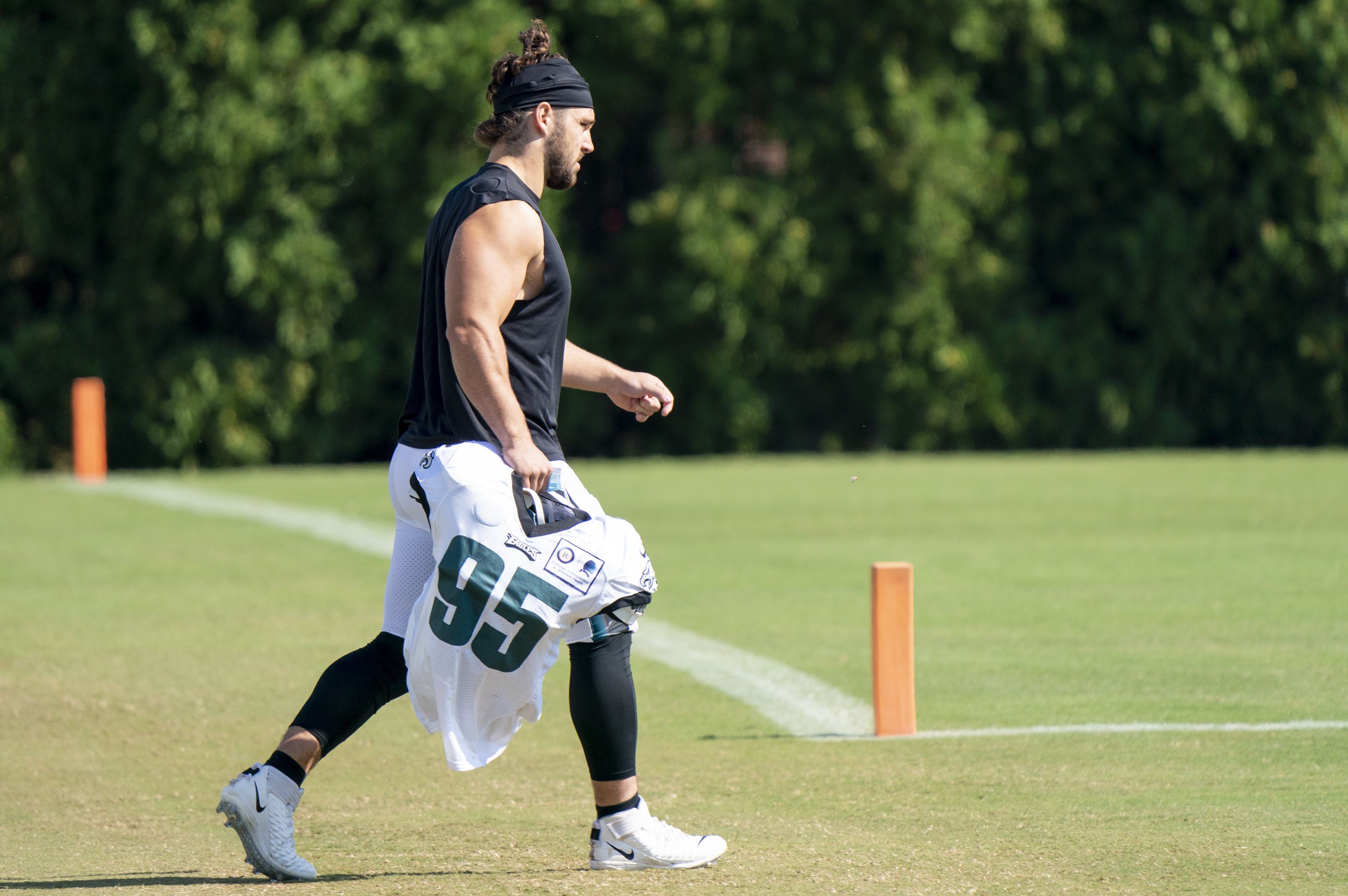 Eagles start live contact drills