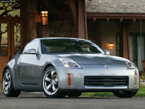 Nissan-350Z-2006-800-01-600x450.jpg