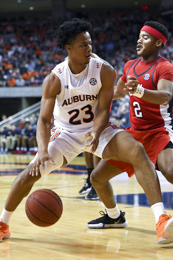 Cleveland Cavaliers held in-person workout with Isaac Okoro, who says it  would be 'awesome' to play with high school rival Collin Sexton 