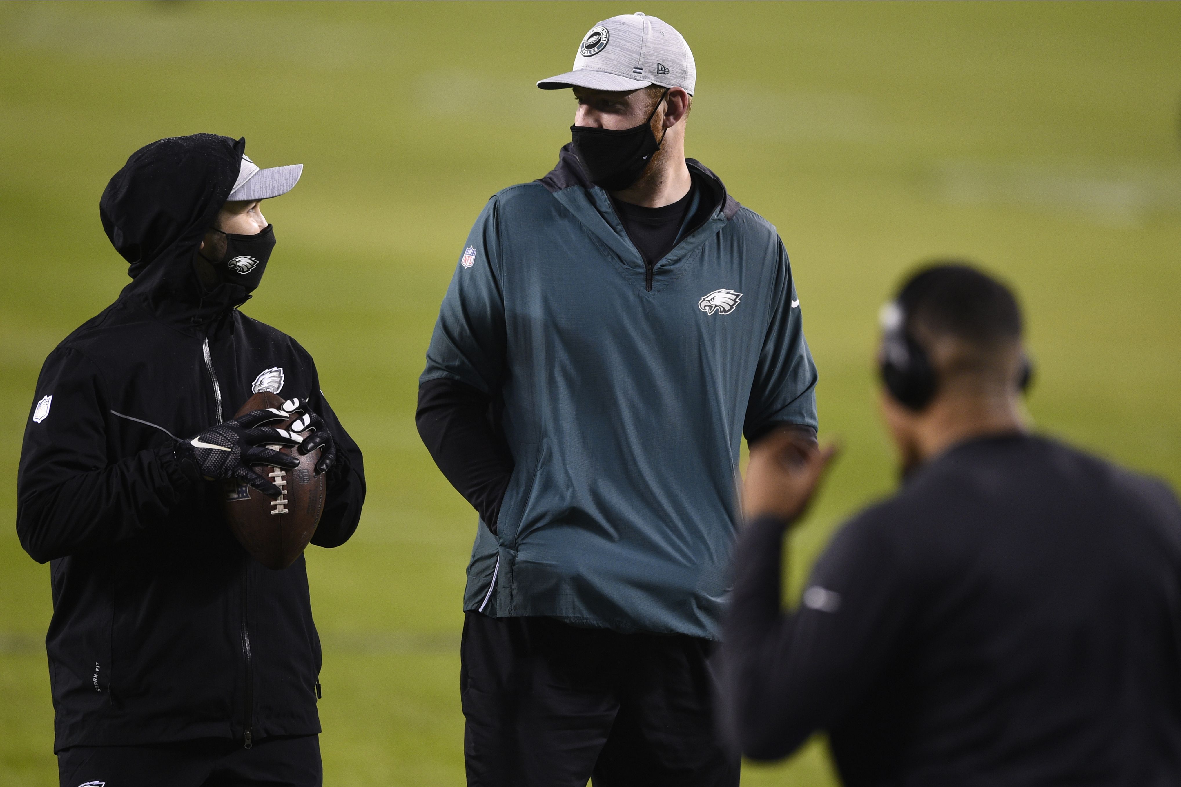 Eagles' Carson Wentz will be a 'healthy scratch' for tonight's