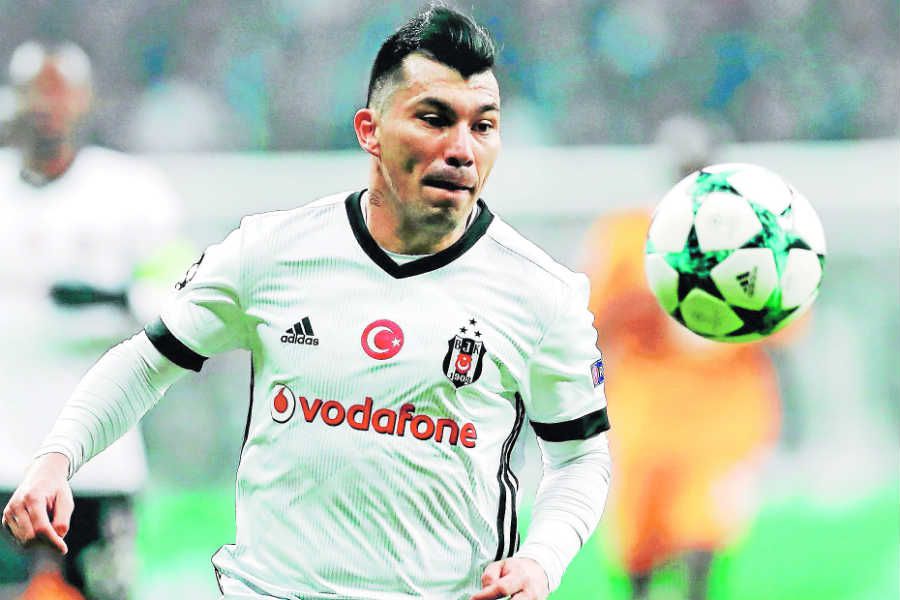 Pitbull´ chileno troca Inter por Besiktas 