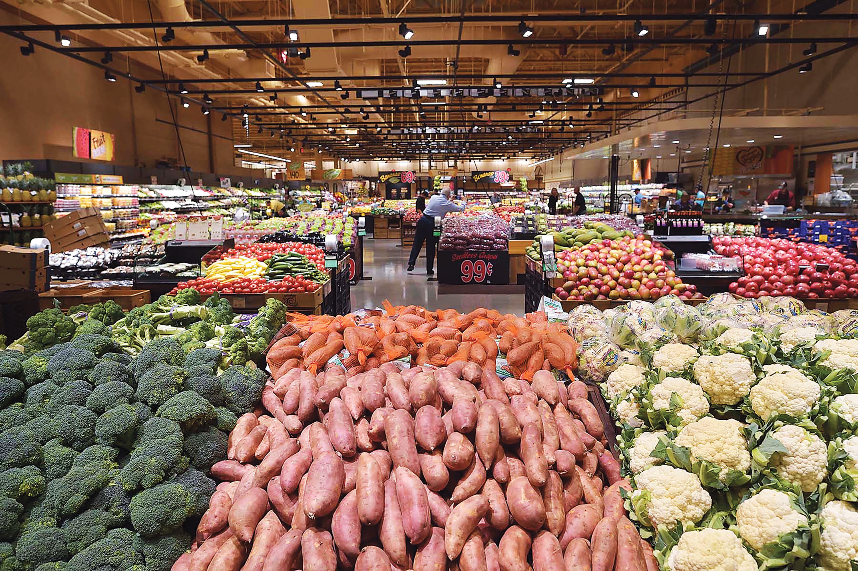 Plastic bags make their final appearance at Wegmans