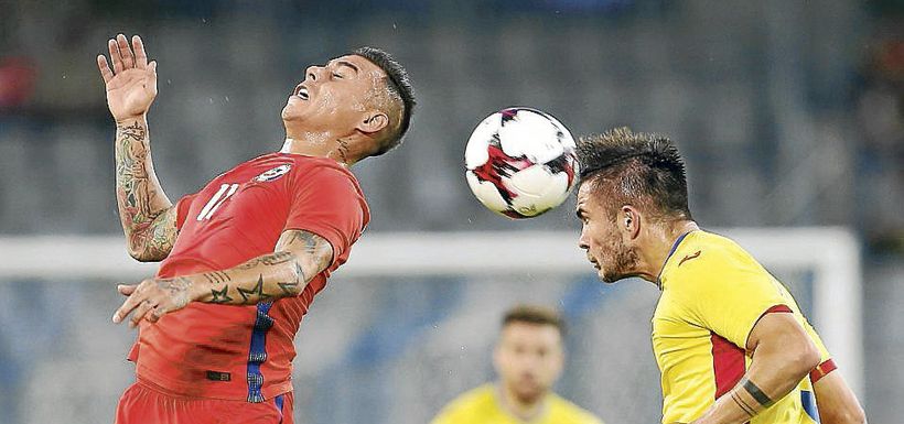 Eduardo Vargas, Chile, Rumania