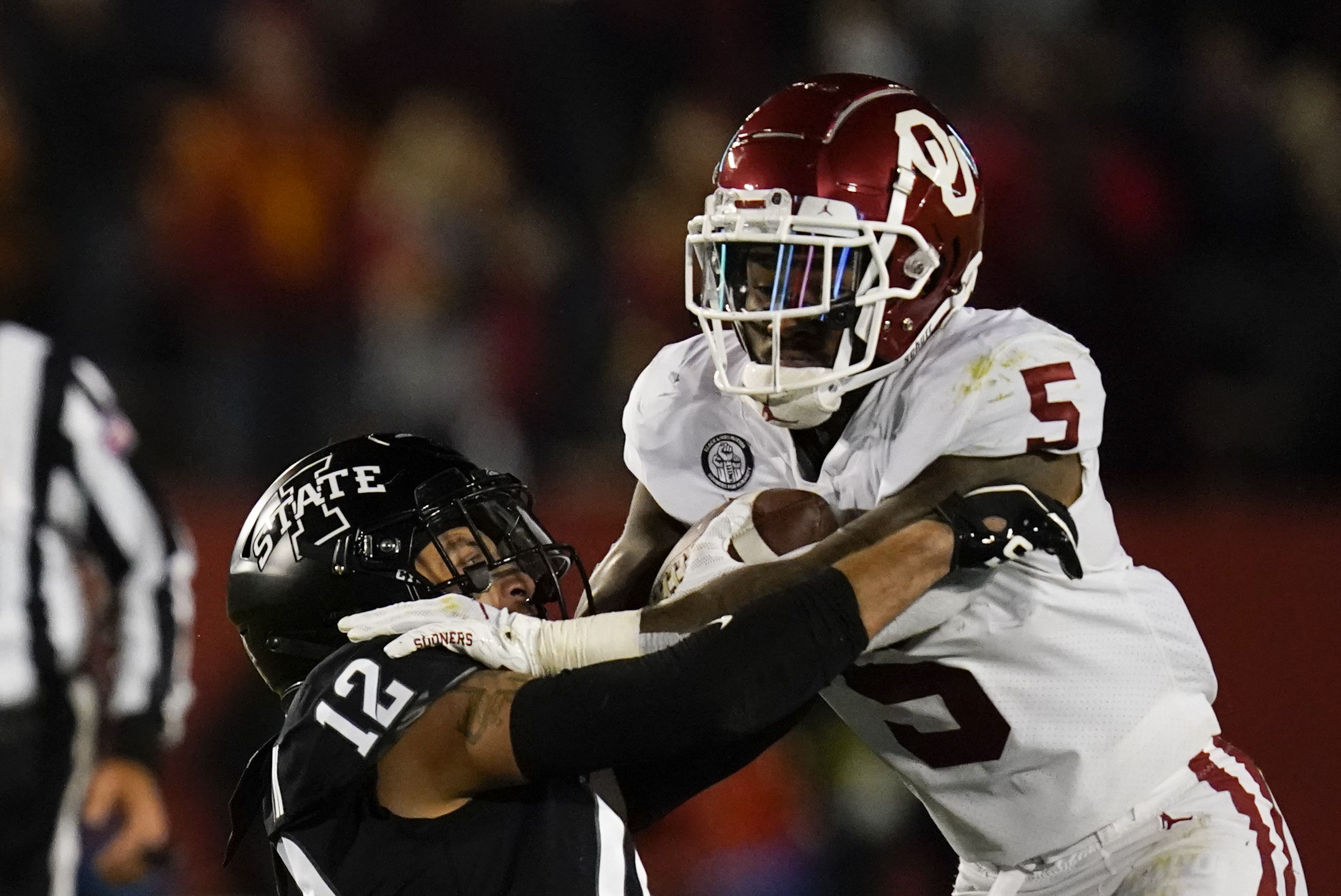 Iowa State hands No. 18 Oklahoma second straight loss, 37-30