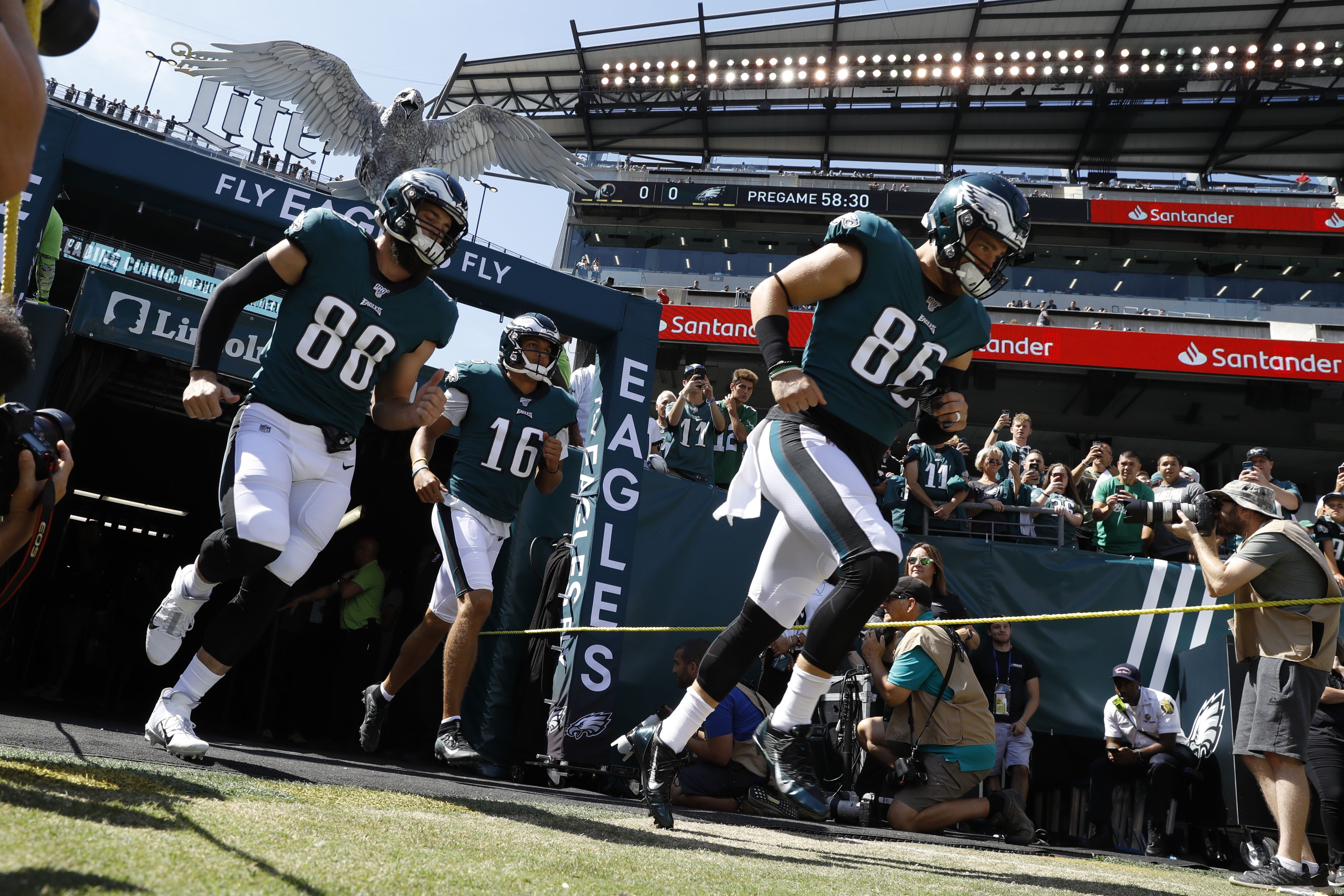 Philadelphia Eagles tight end Dallas Goedert (88) in action