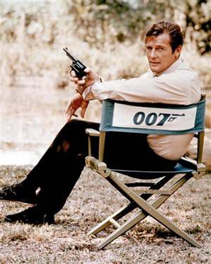 roger_moore_chair.jpg