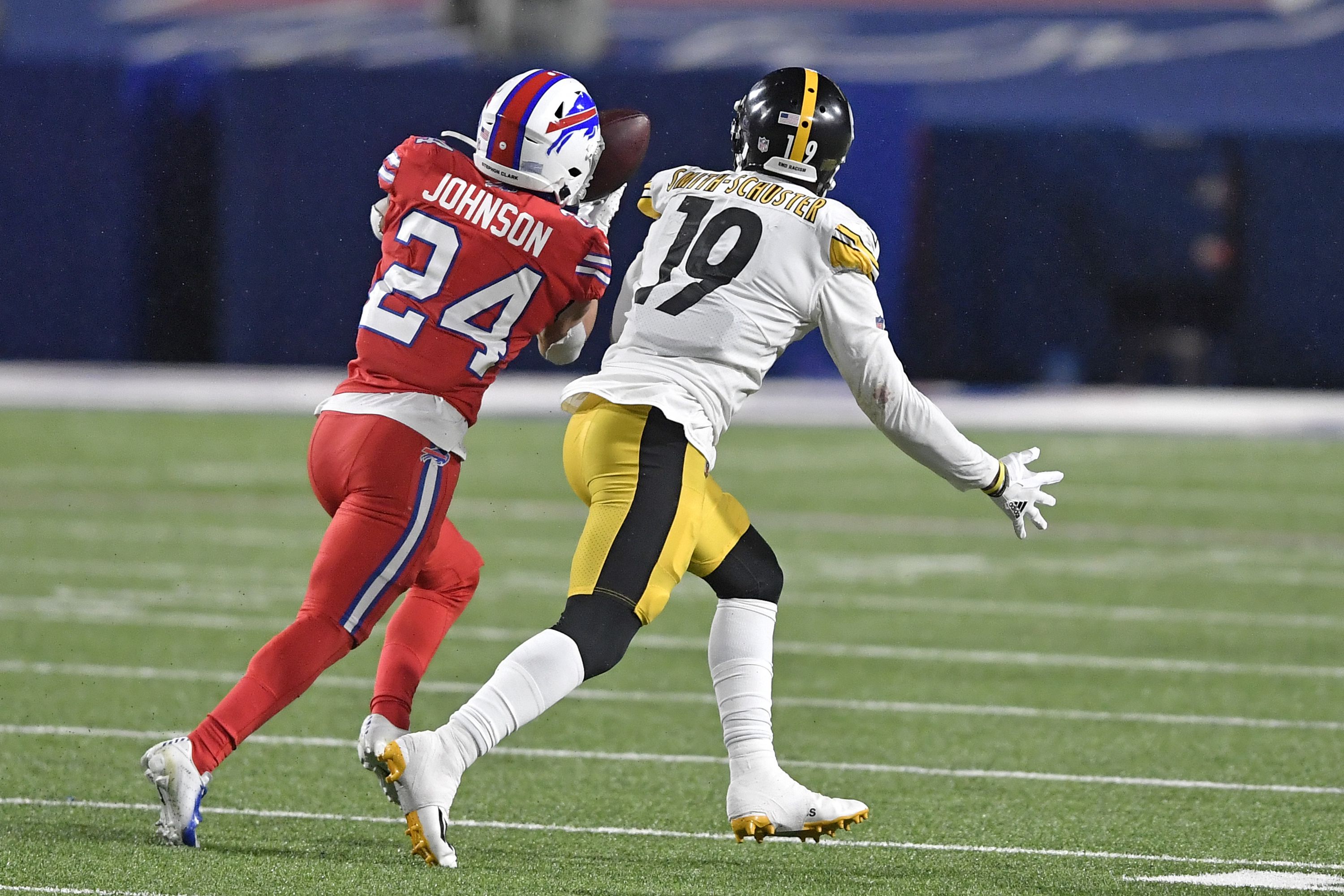 Buffalo Bills cornerback Taron Johnson flips momentum with pick-six vs.  Pittsburgh Steelers quarterback Ben Roethlisberger