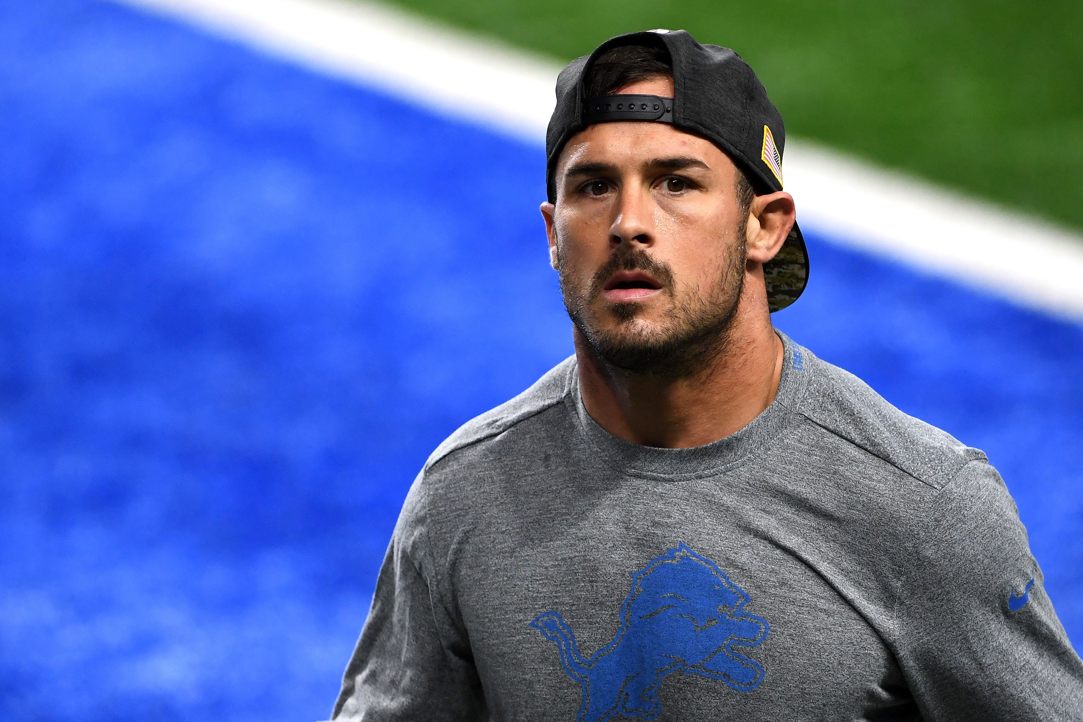 Danny Amendola said it's hard to see Tom Brady in anything other