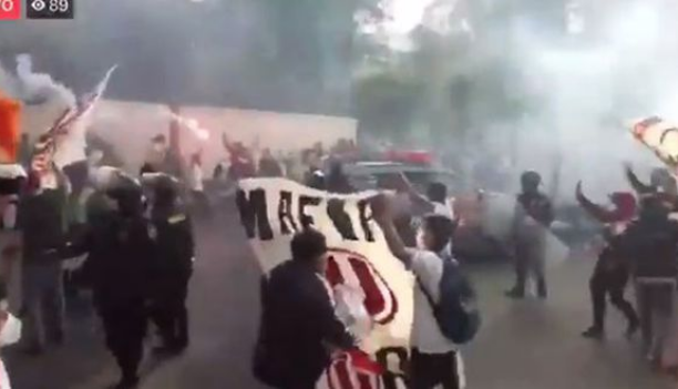 Desordenes fútbol peruano