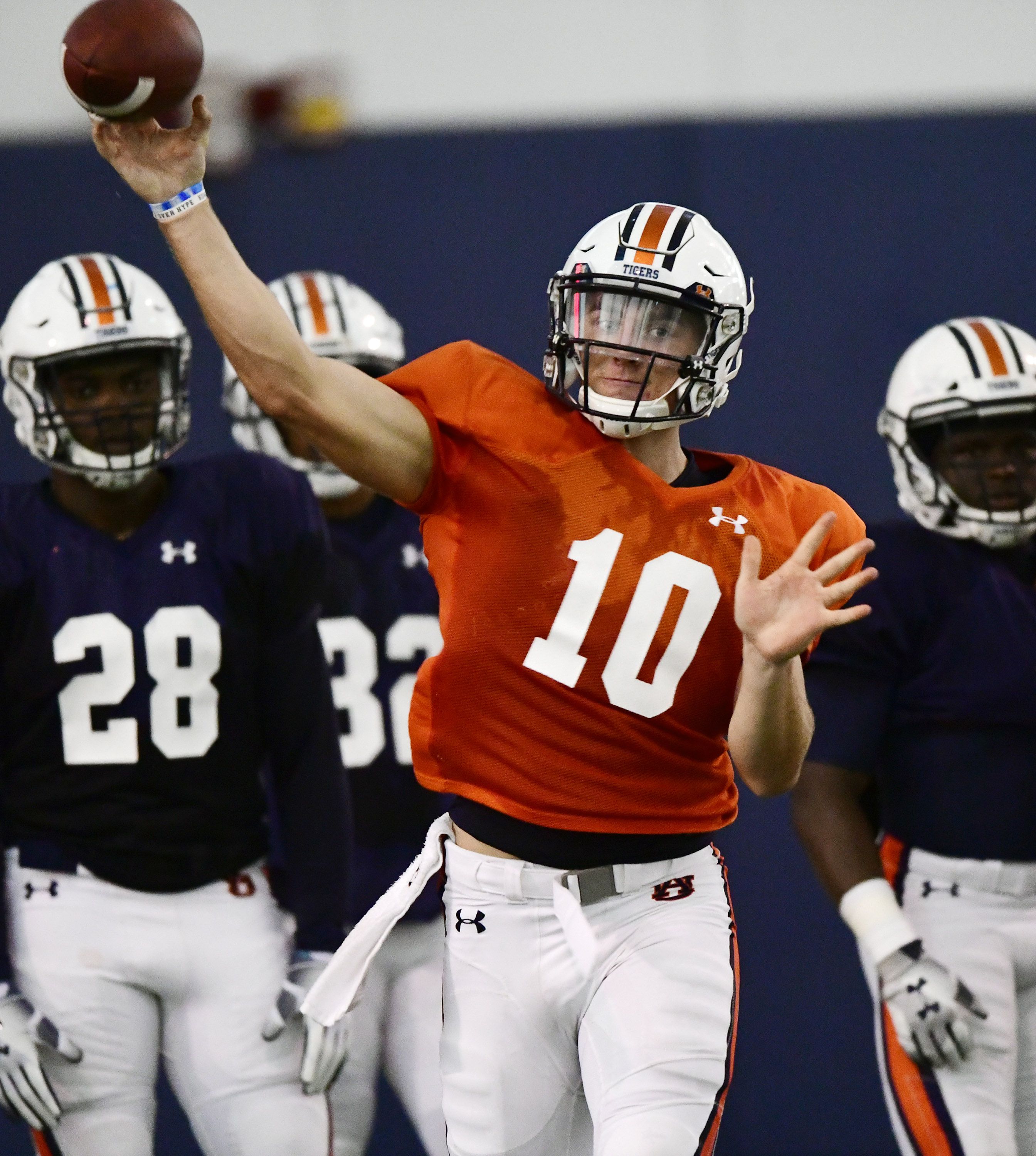 Bo Nix, No. 16 Auburn Stun Justin Herbert, No. 11 Oregon on Late