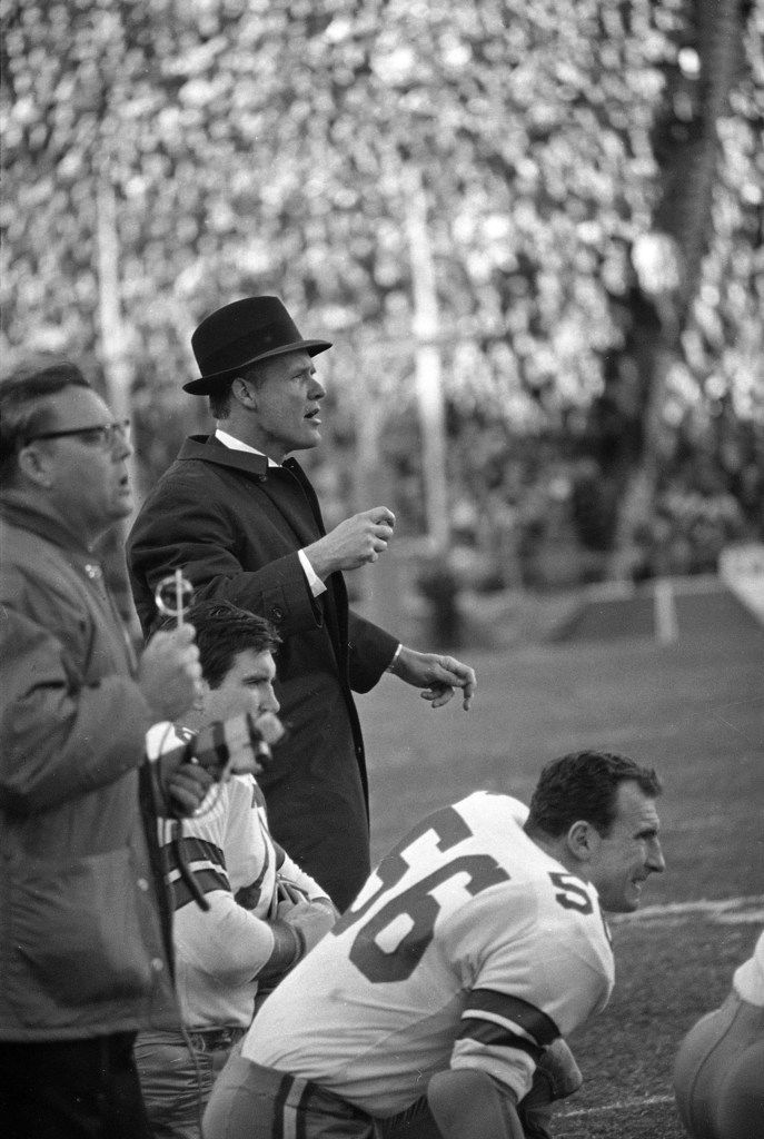 1 last hurrah for Tom Landry, Cowboys in 1985 ✭ Inside The Star