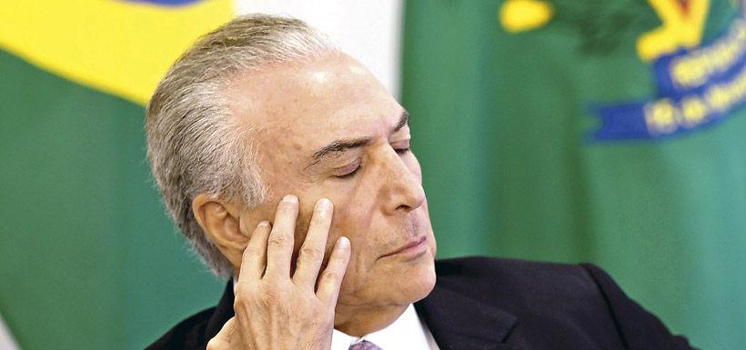 brazilian-president-michel-temer-gestures-d-37678211