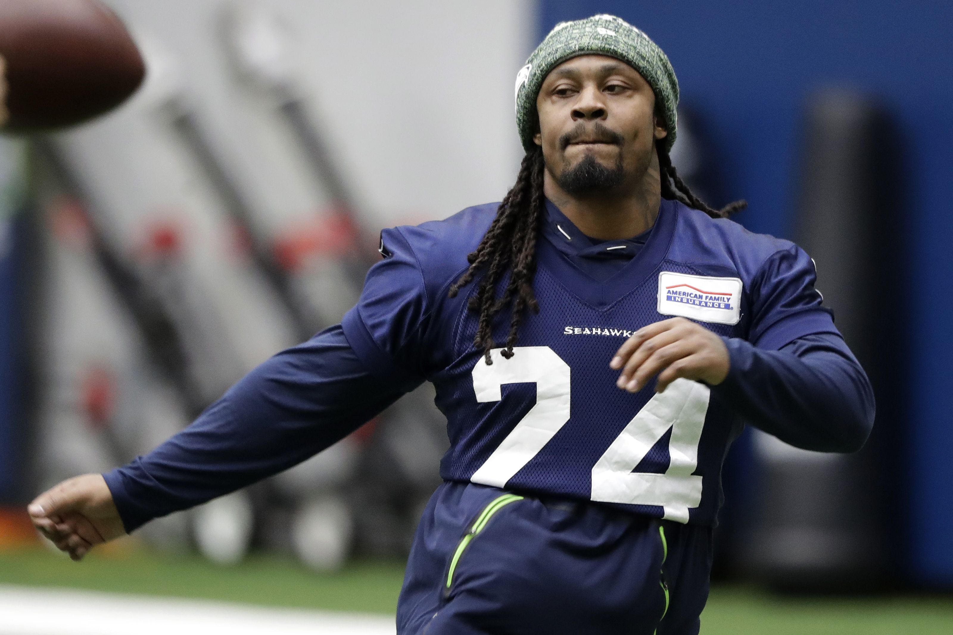 Beast Mode Returns: Seahawks reunite with RB Marshawn Lynch - Seattle Sports