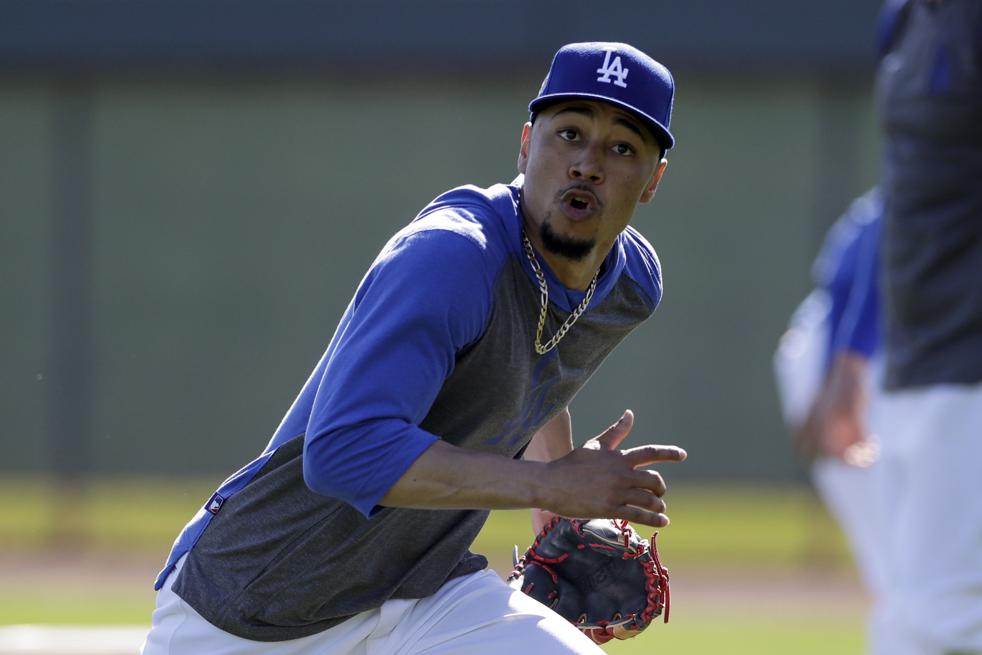 Mookie Betts Felt 'Super Weird' In Dodgers Uniform; Here's How His Mom  Helped 