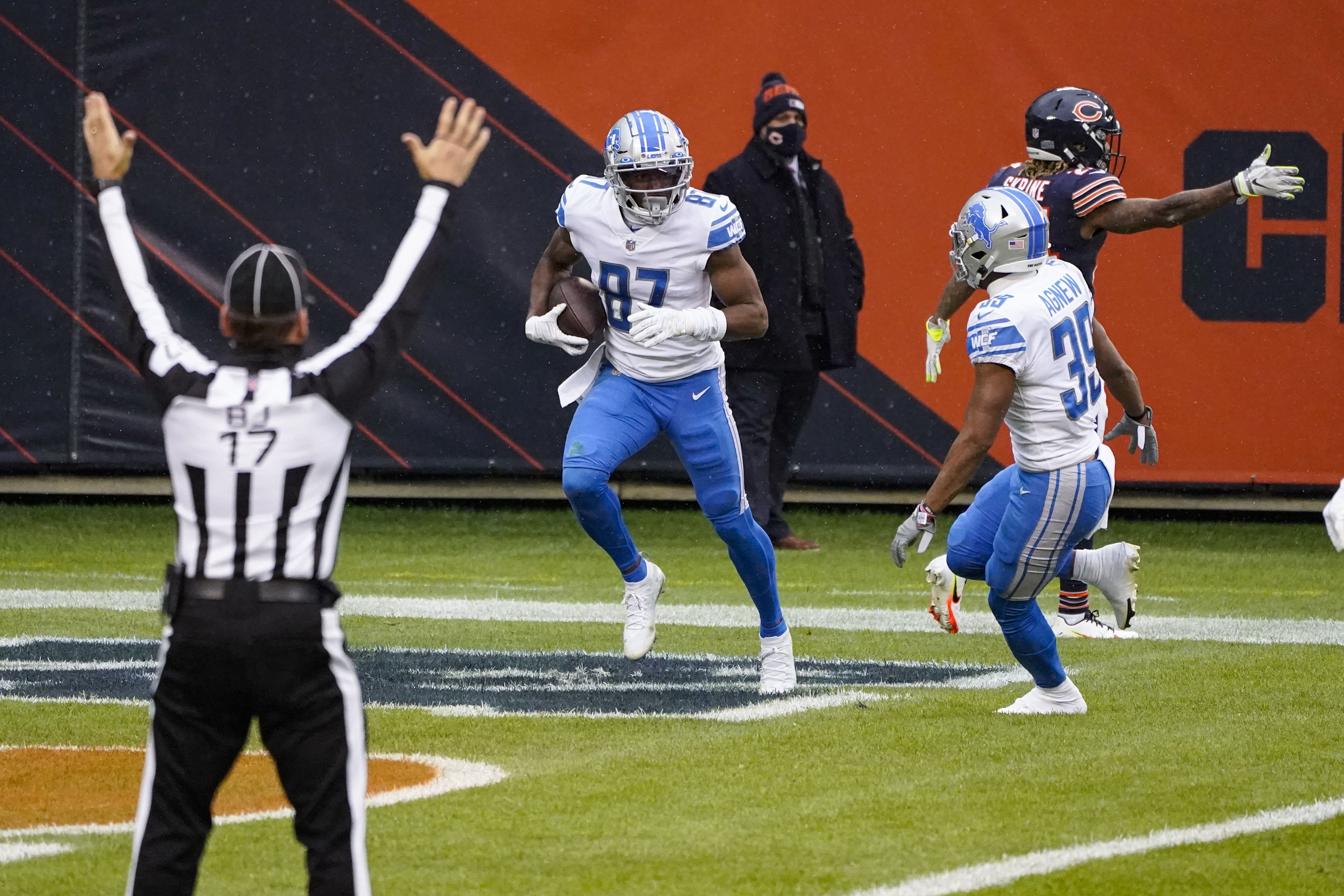 Stafford throws 3 TDs, Lions rally to beat Bears 34-30