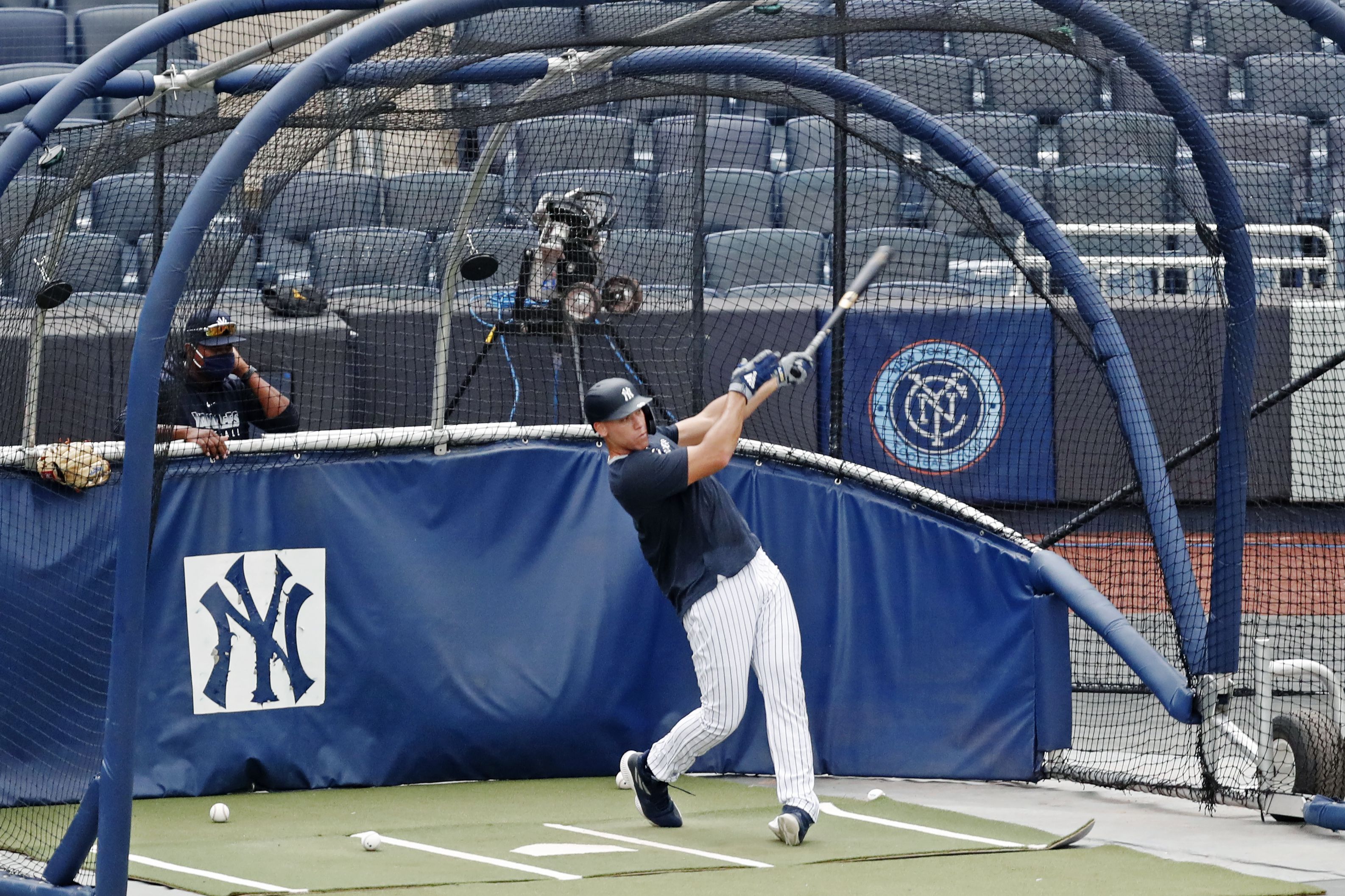 Giancarlo Stanton hits Masahiro Tanaka with line drive in Yankees batting  practice