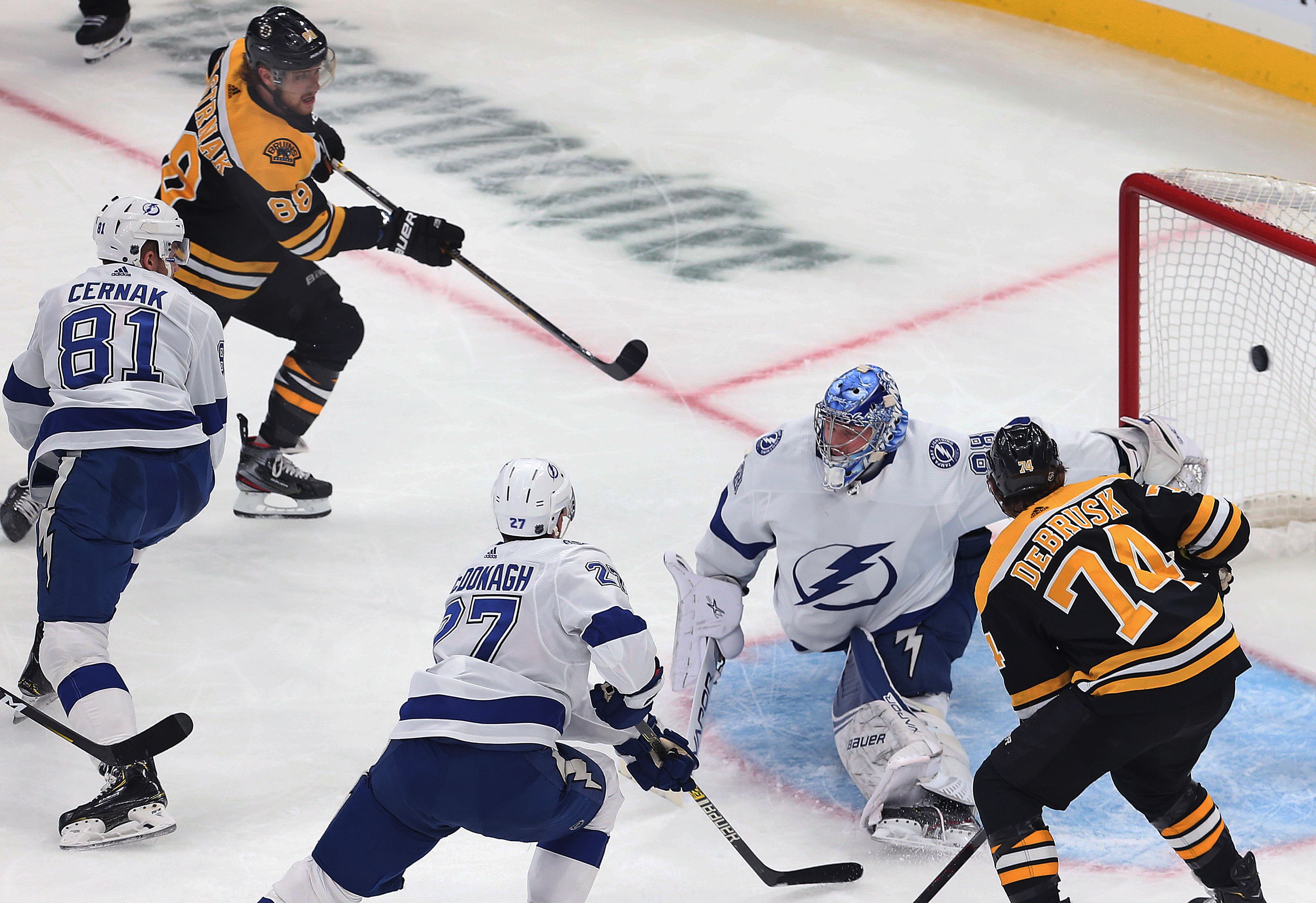 Stamkos scores twice, Lightning beat Devils 4-3 in shootout - The