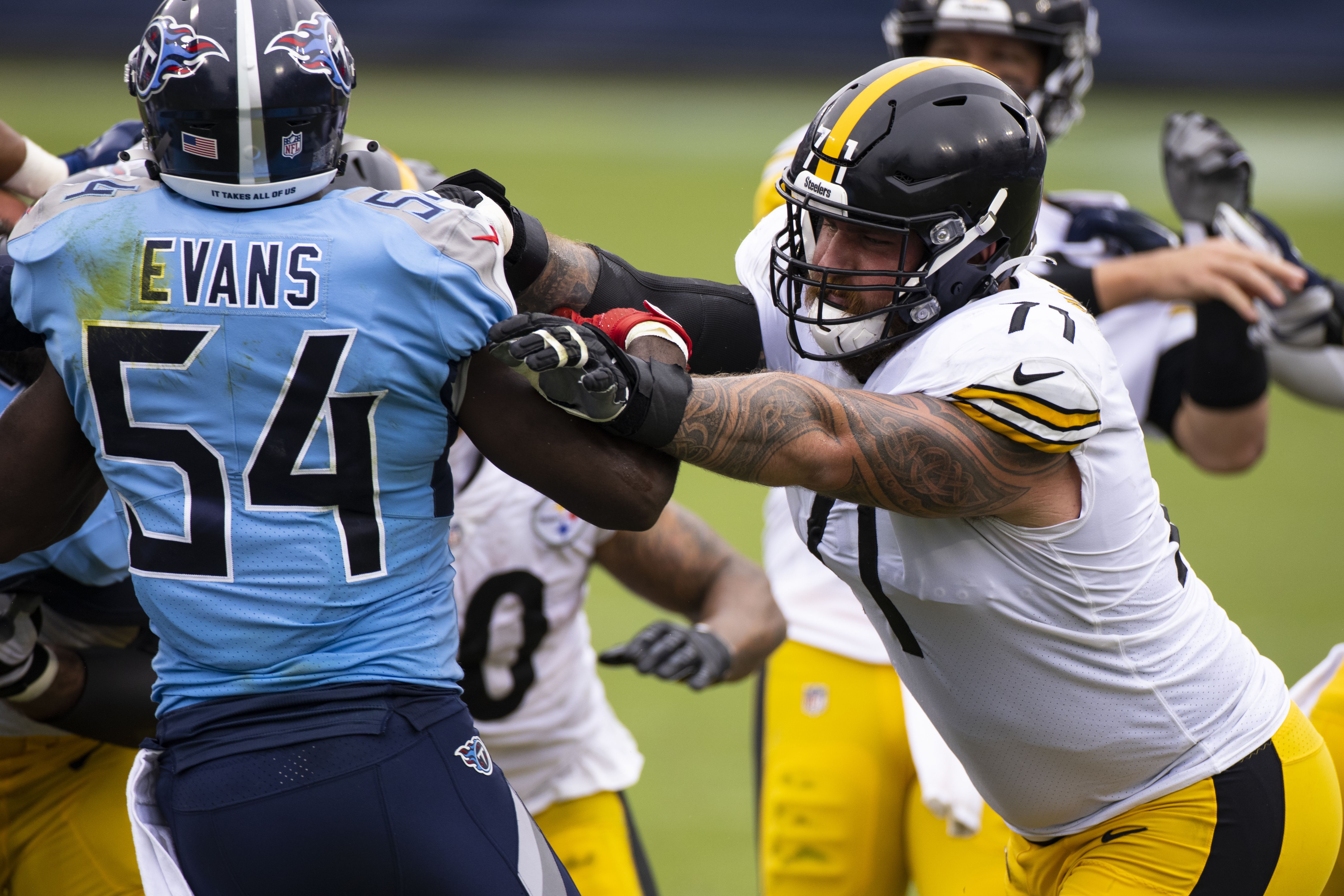 Steelers dominate early, hold off Titans for 27-24 win