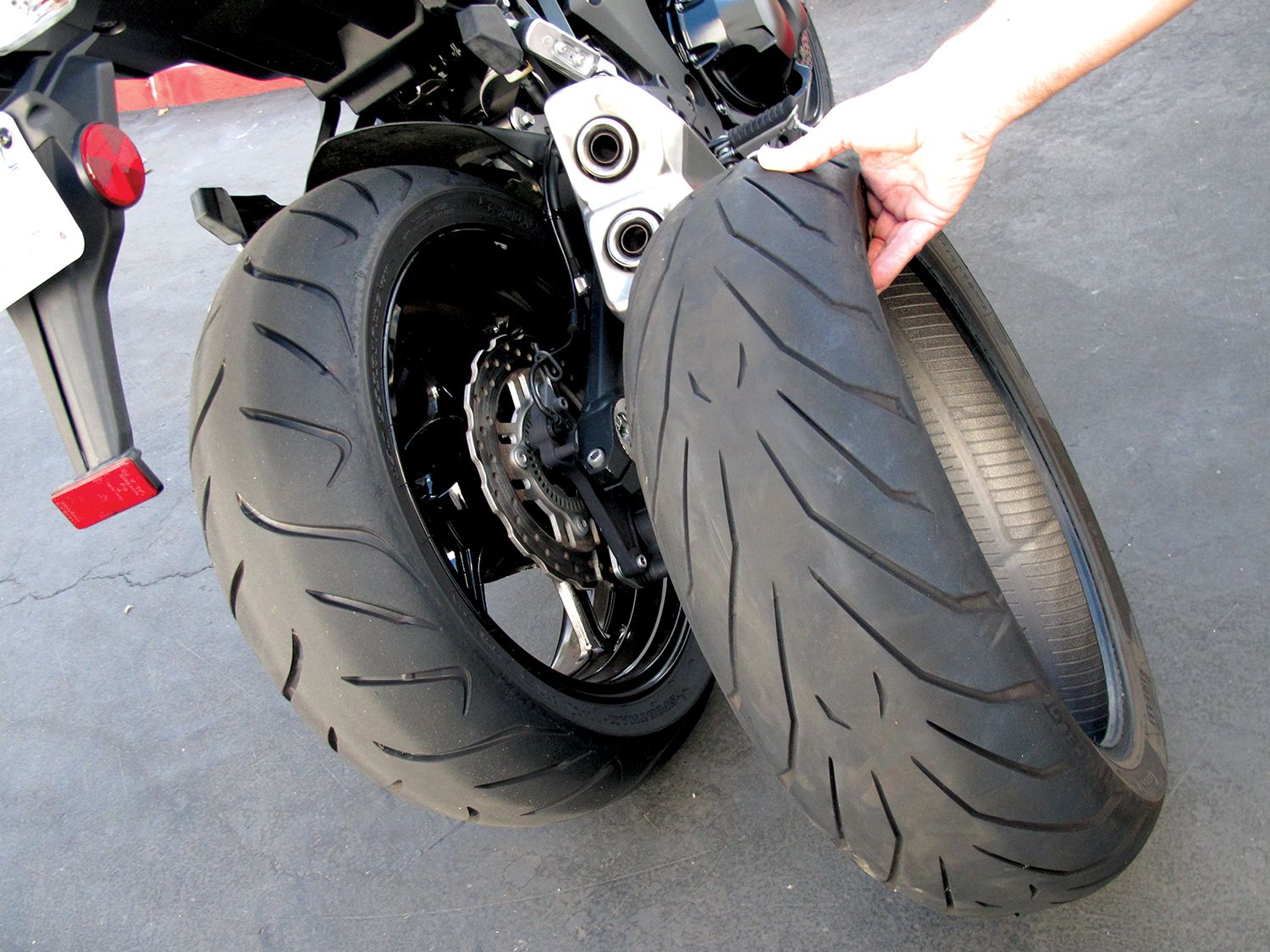 Long-Term Ninja Dunlop Roadsmart Tires | Motorcyclist