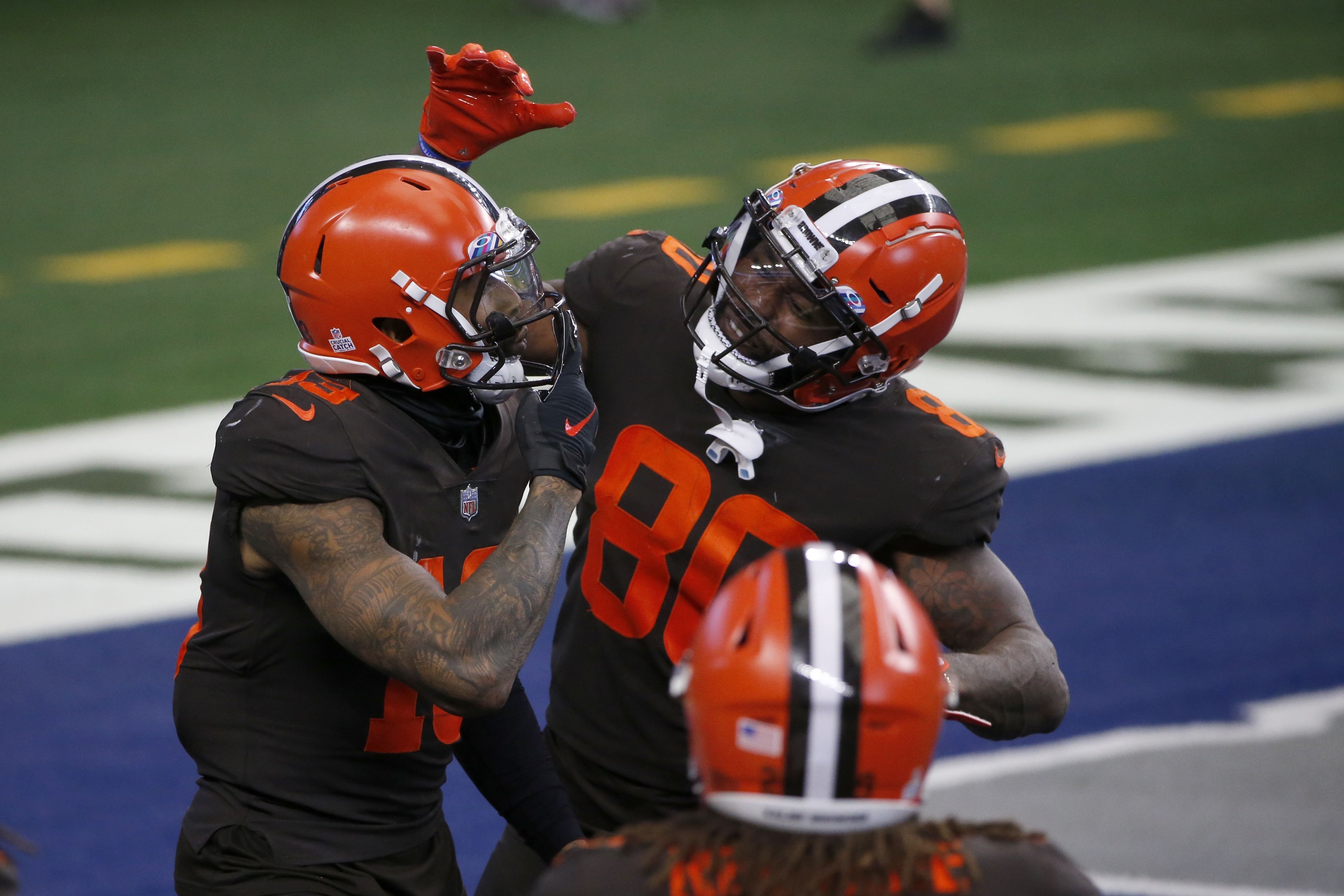 Mayfield, Garrett right at home as Browns beat Cowboys 49-38 AP