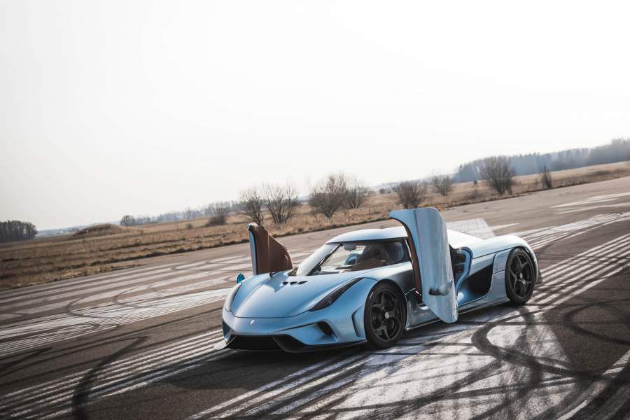 Koenigsegg-Reggera-900x600.jpg