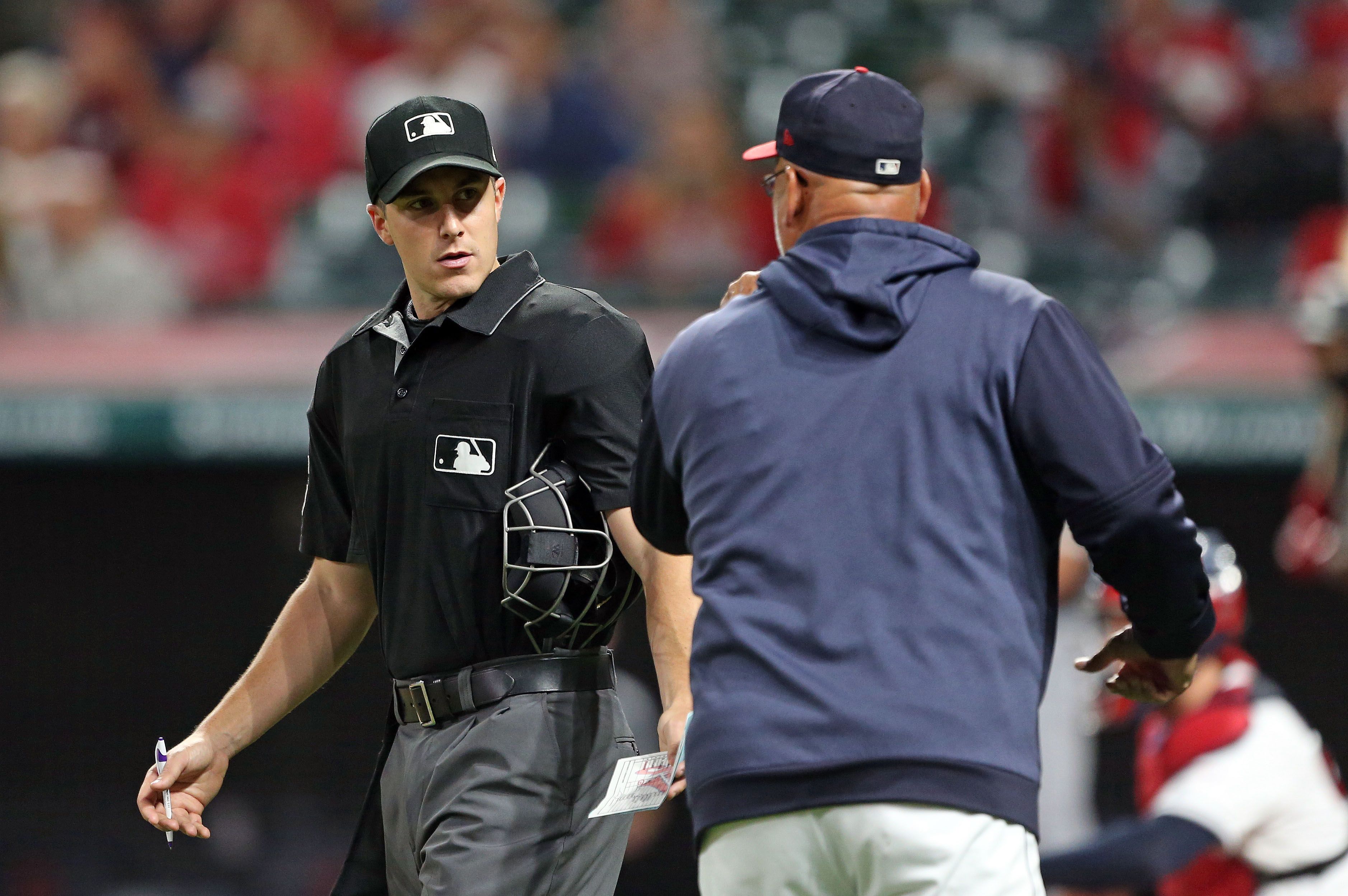 How much do MLB umpires get paid?