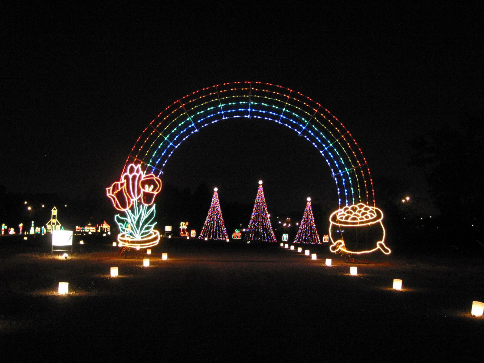 Dell Osso Farm Christmas Lights 2022 Christmas Vacation'-Style Display Reimagined In Huntsville's Galaxy Of  Lights - Al.com