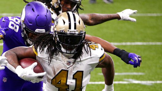 Kamara runs for six touchdowns as NFL Saints rip Vikings