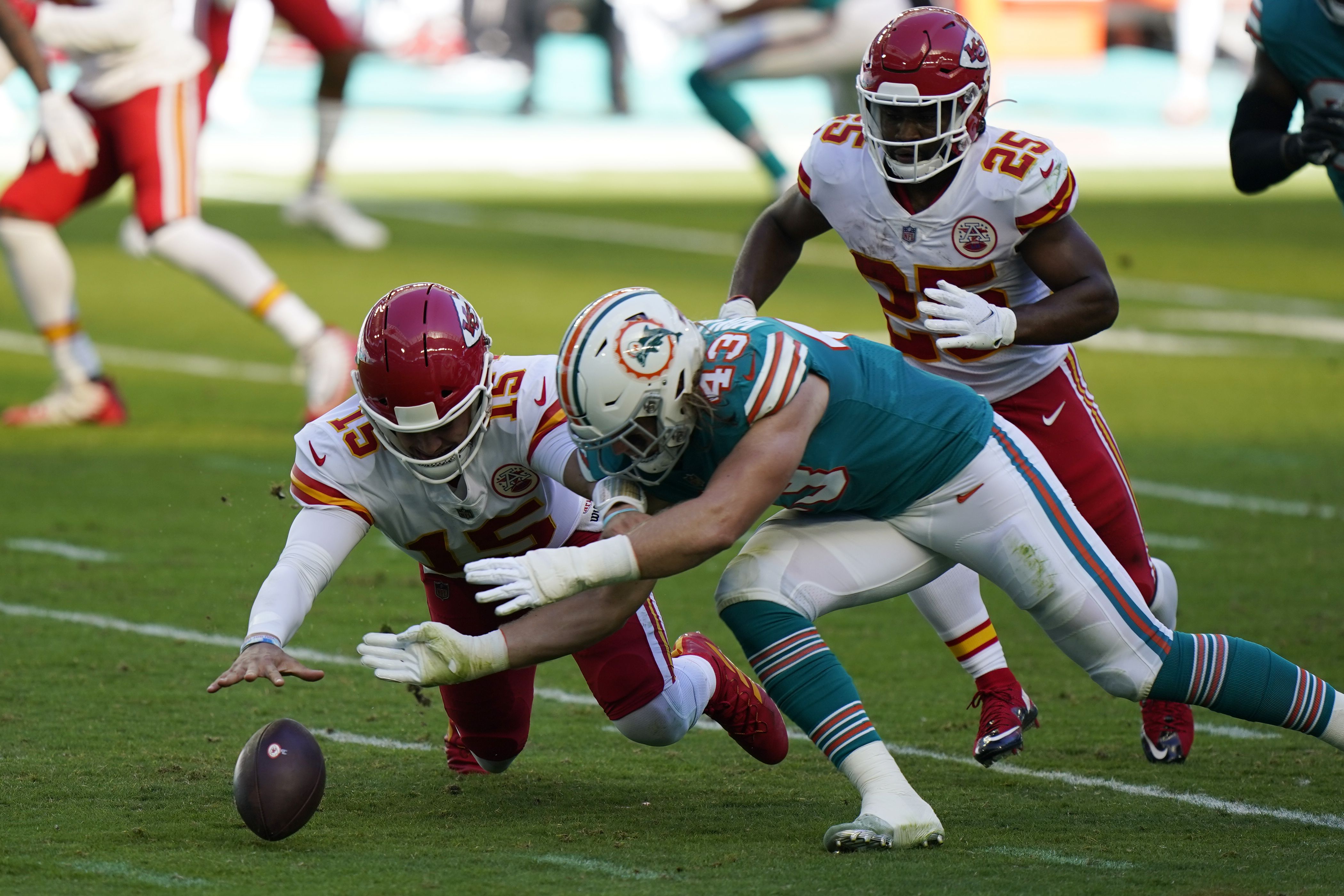 Emmanuel Ogbah Career High Six Sacks Andrew Van Ginkel Touchdown