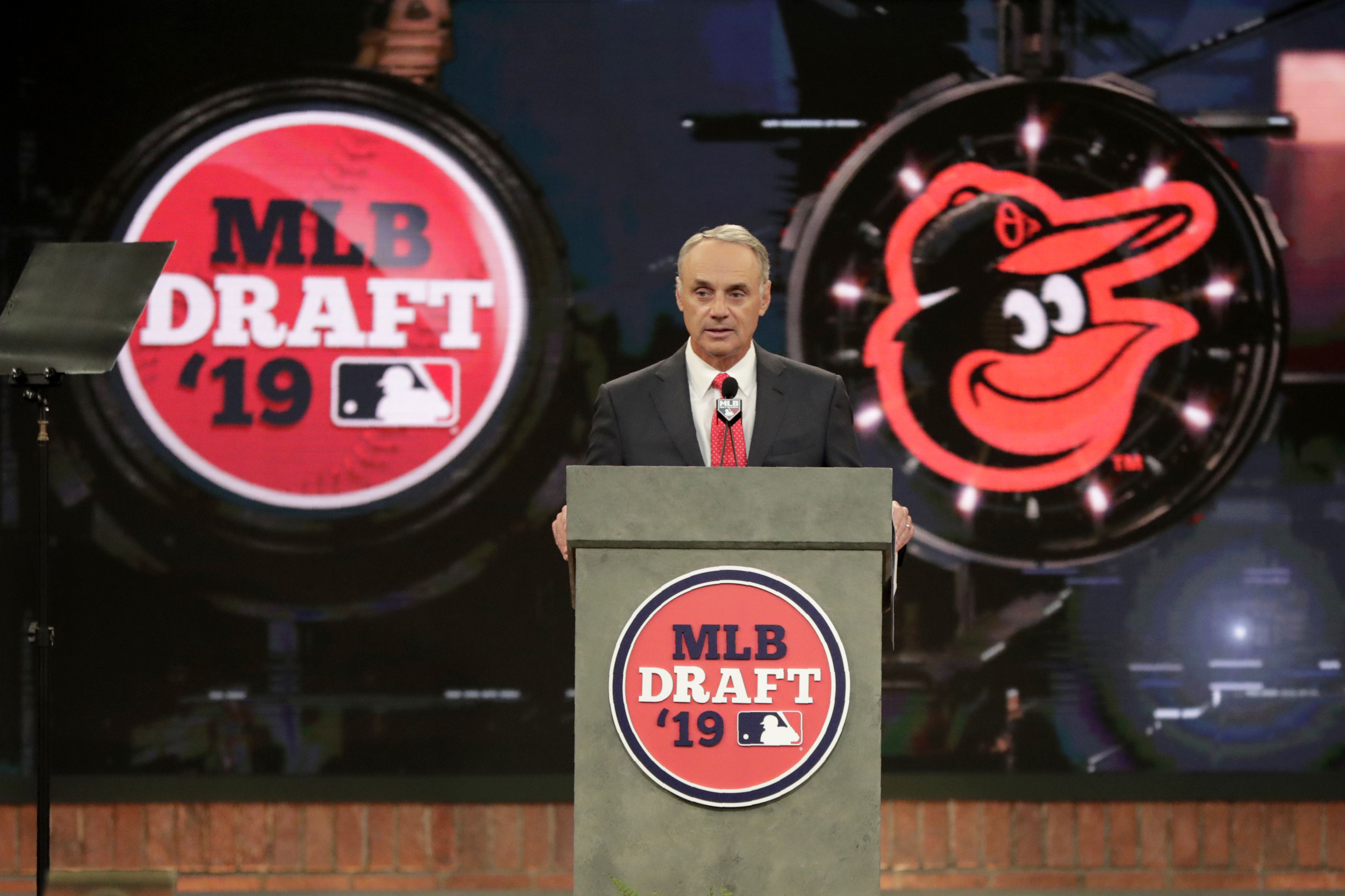 MLB - The 2020 MLB Draft will be held in Omaha, the site