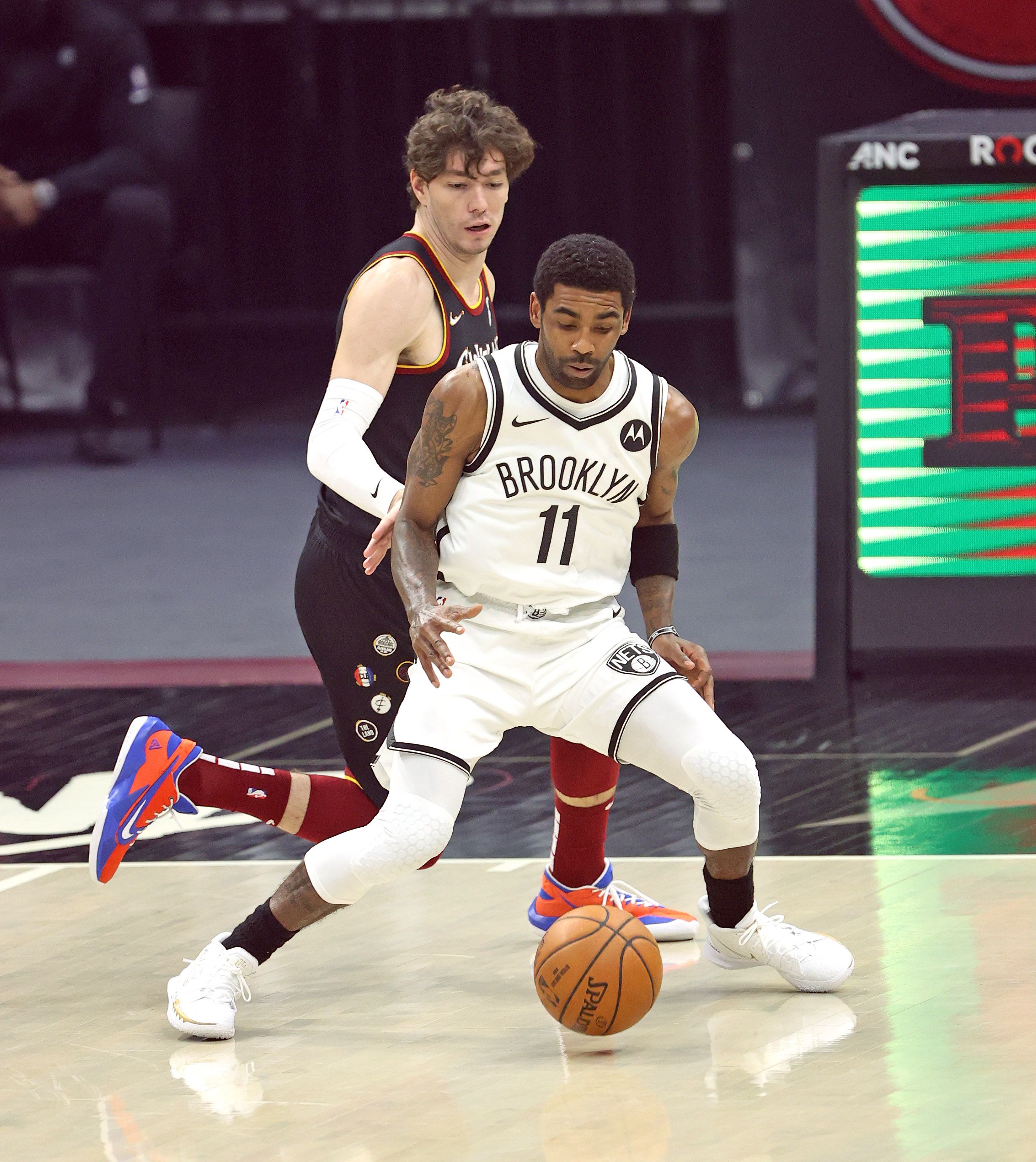 Kyrie Irving pours in 42 points to propel Nets past Rockets