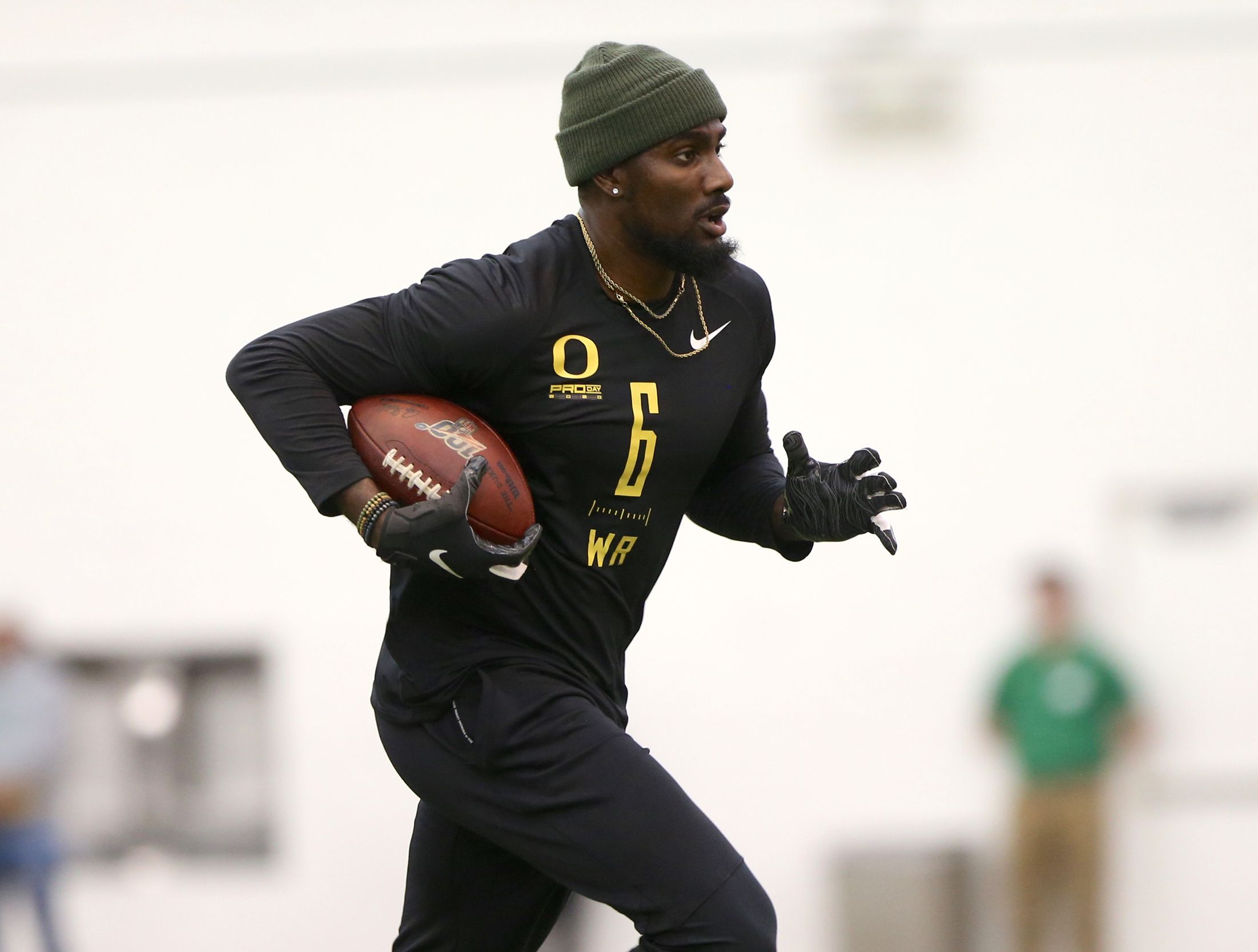 Justin Herbert Shows Off Arm Strength at Oregon Pro Day Ahead of