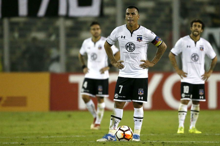 Esteban Paredes, Colo Colo