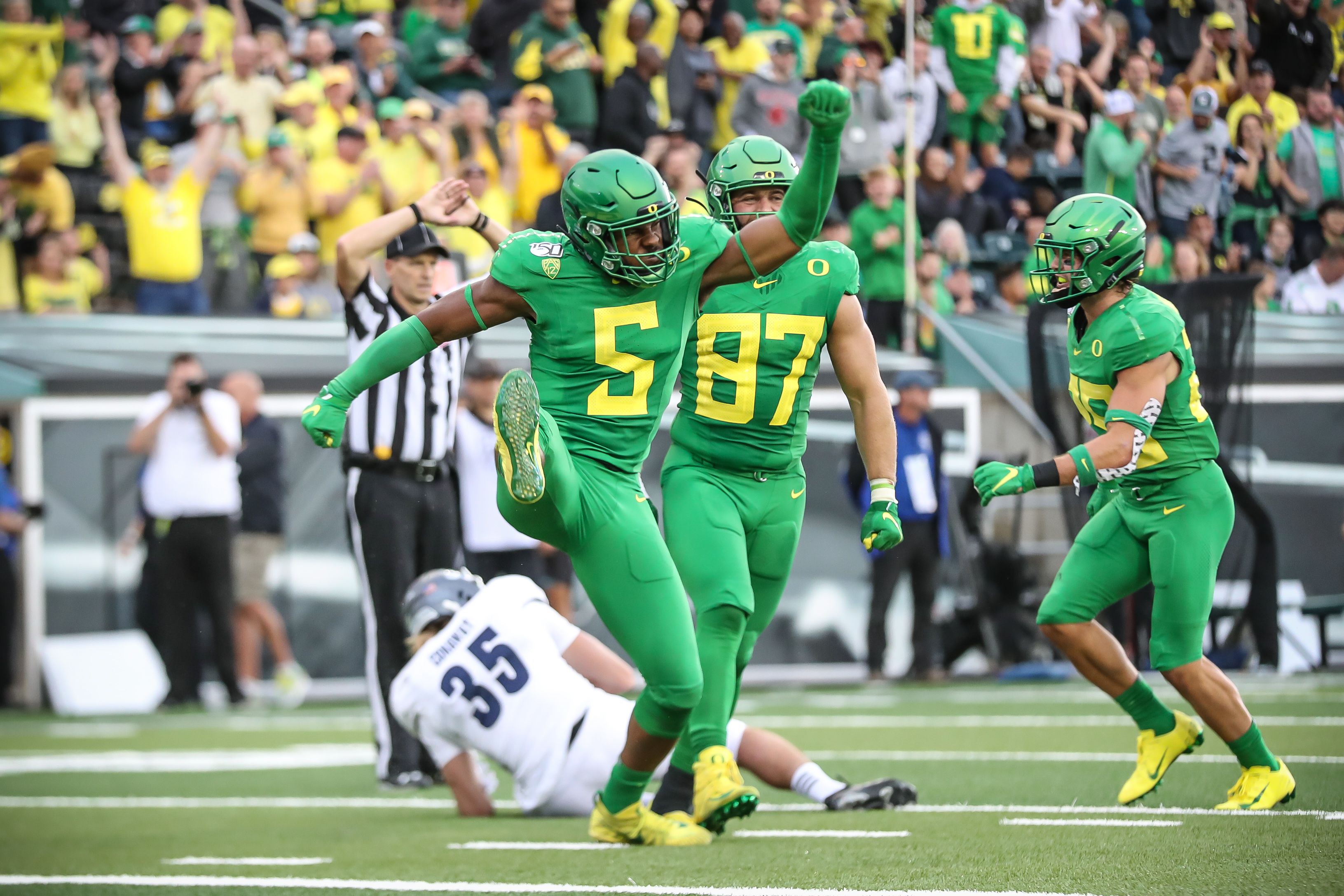 Oregon Ducks Player of the Game: DE Kayvon Thibodeaux