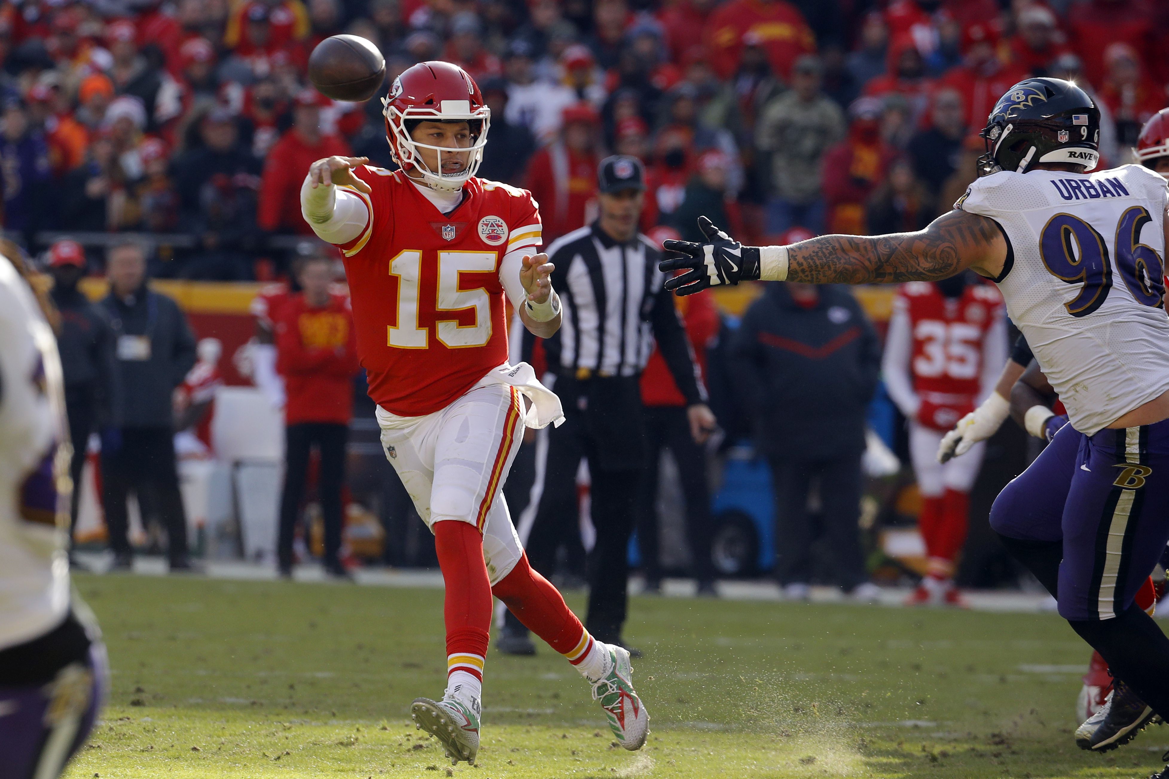 Chiefs Defeat Ravens, 33-28, in Home-Opener