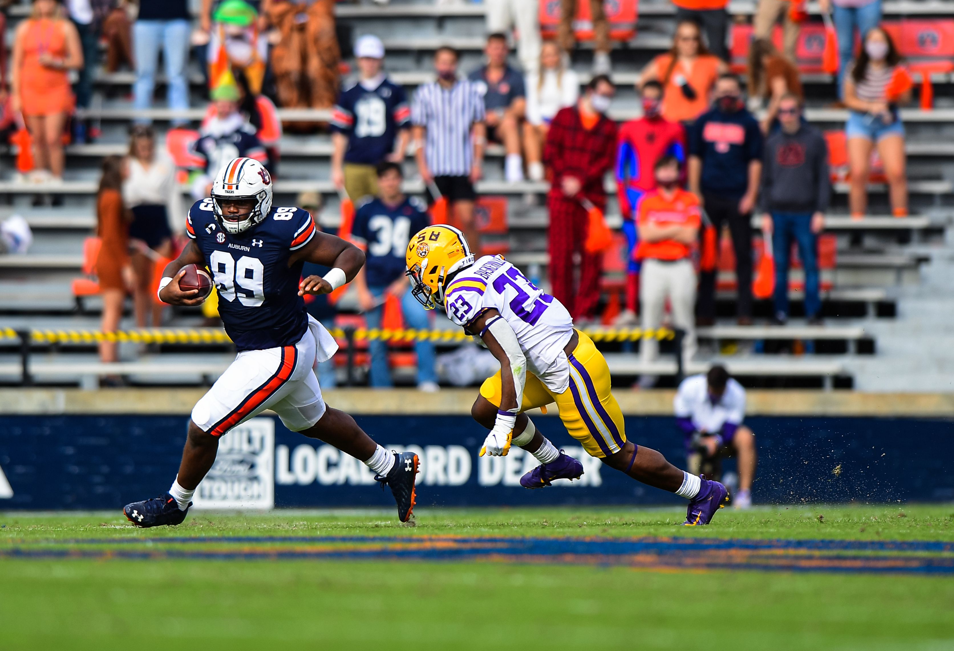 Malzahn relying on Carlson brothers to lock down Auburn kicking