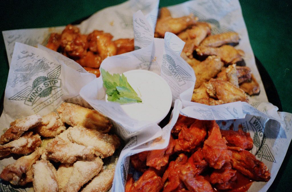 Troy Aikman Made More Money Selling Hot Wings Than in His First Contract  With the Cowboys