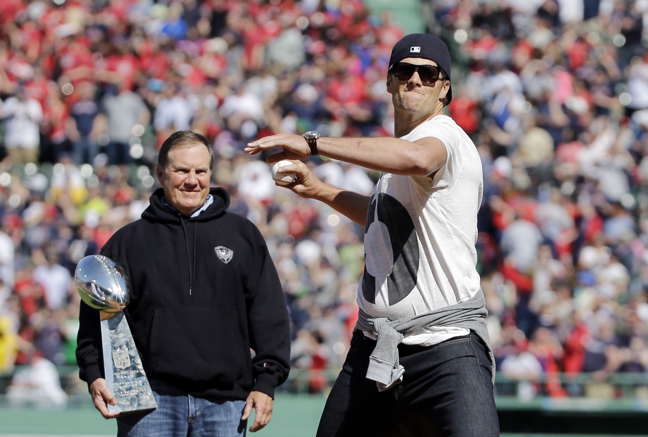 Tom Brady narrates open to World Series on Fox