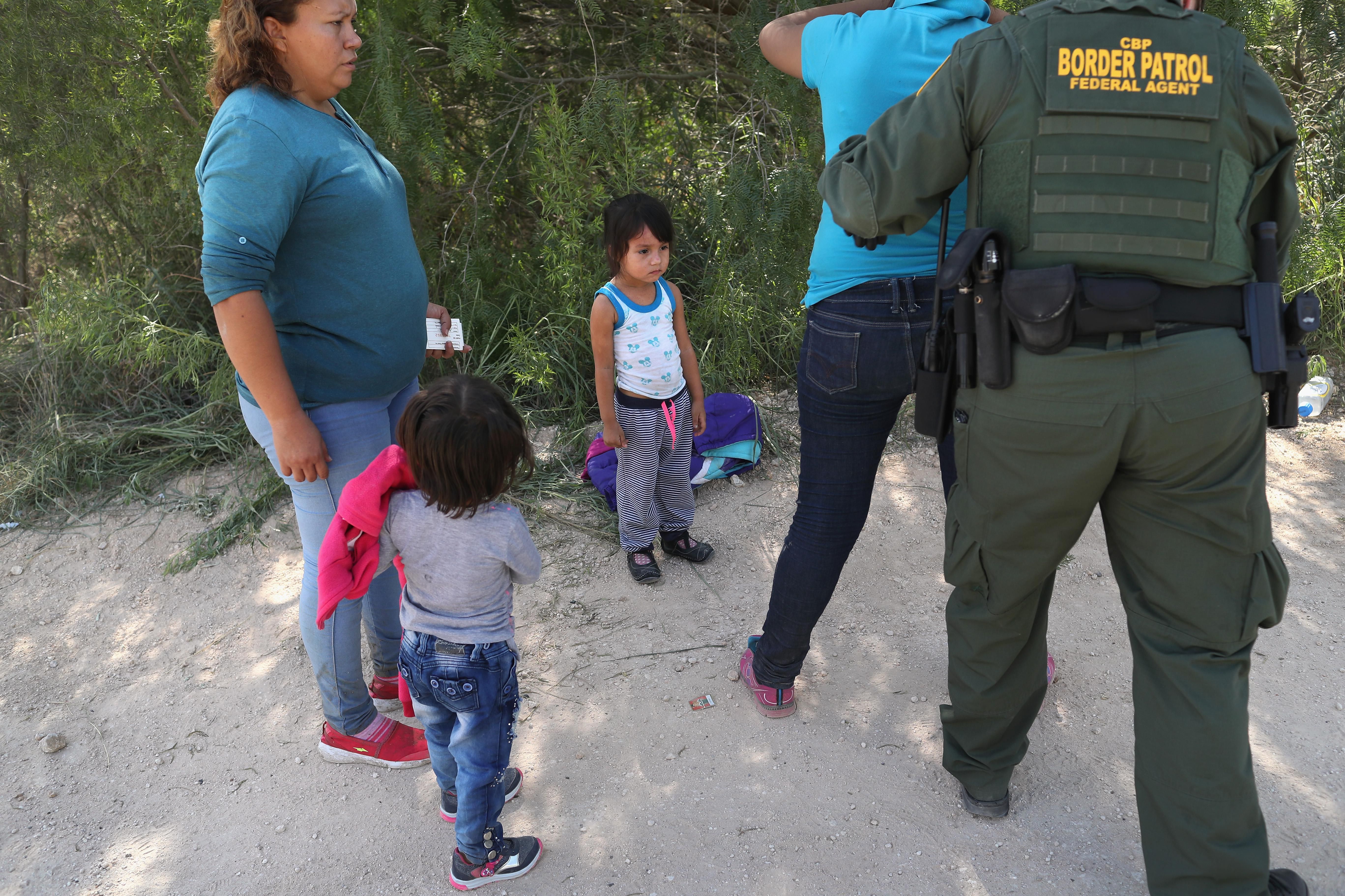 M s inmigrantes cruzan la frontera a Estados Unidos por Texas