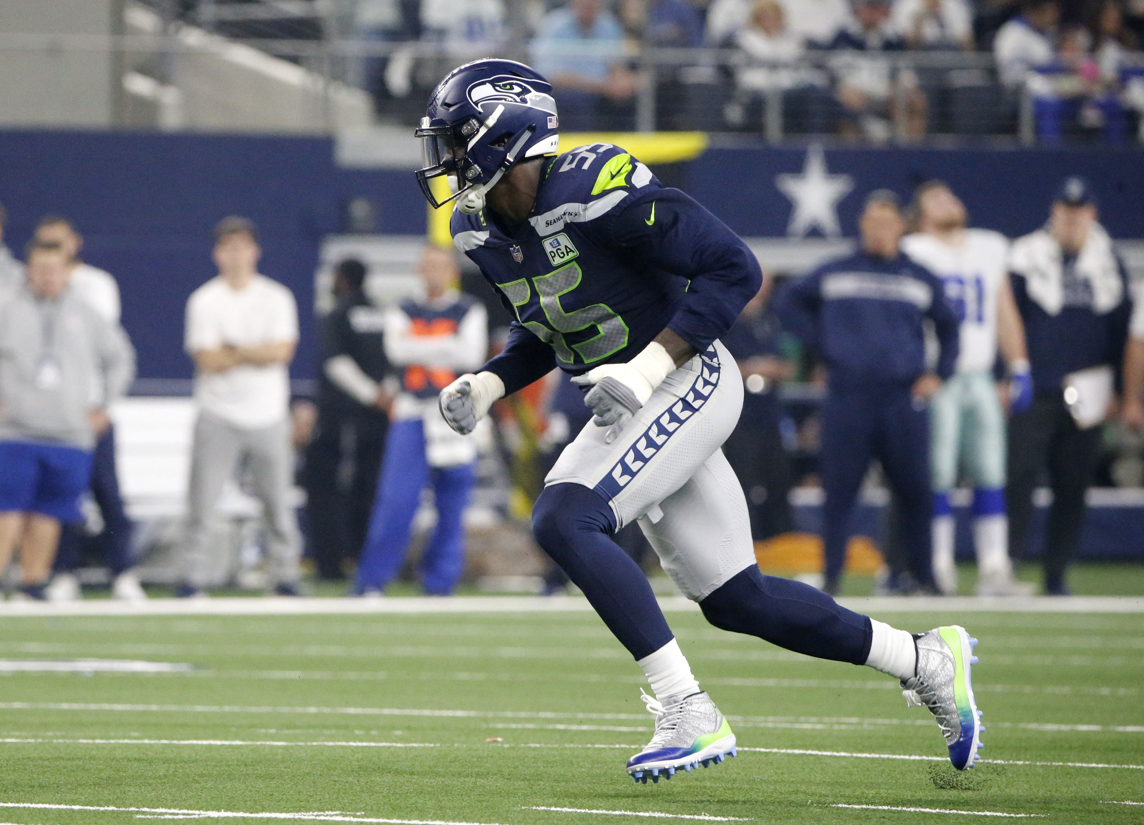 Seahawks trade defensive end Frank Clark to Kansas City