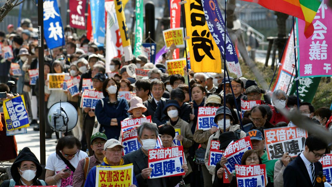 japoneses protestan