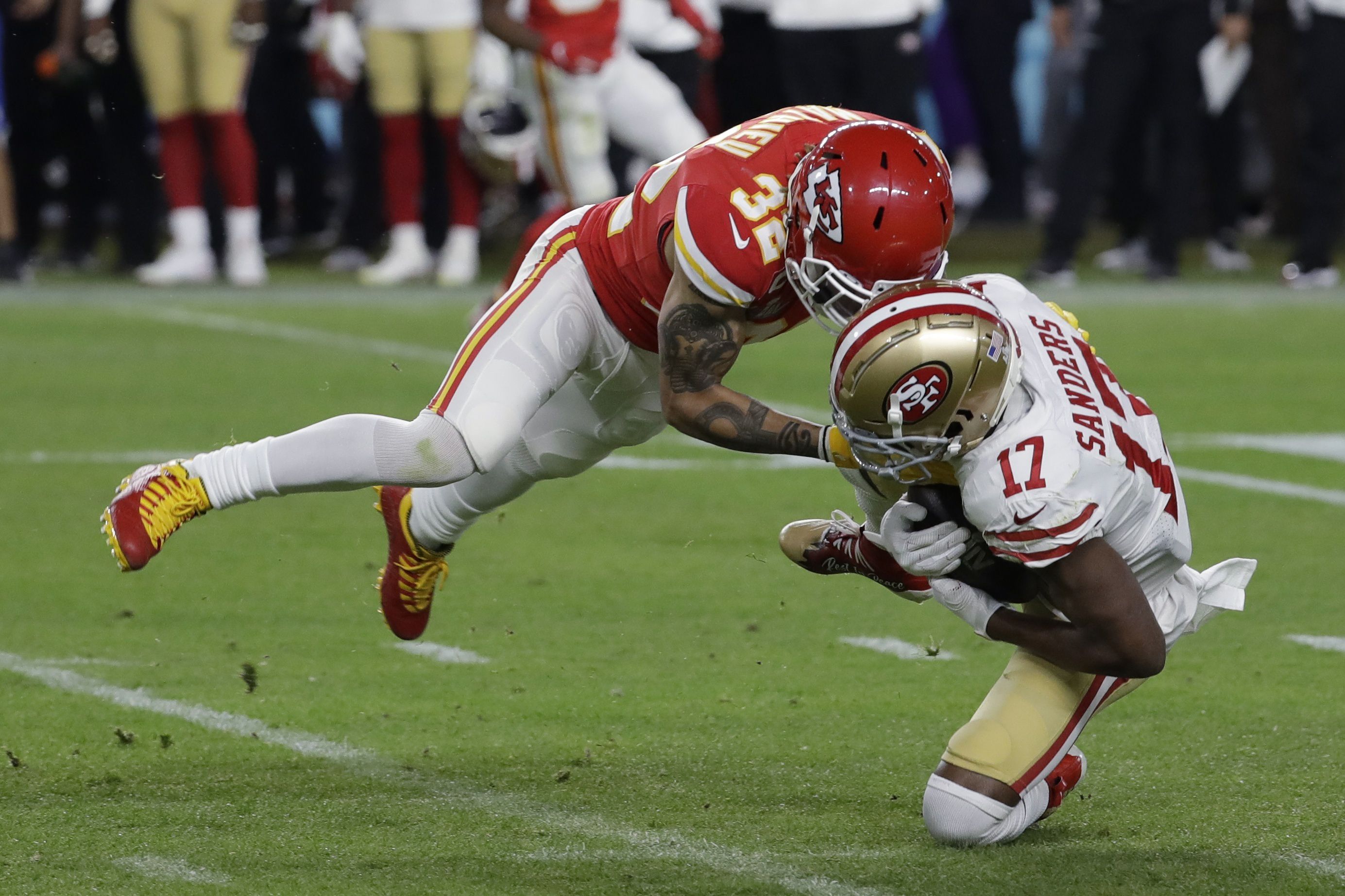 Super Bowl 54: Kansas City Chiefs rally from behind to beat the San  Francisco 49ers, 31-20 - ABC7 San Francisco