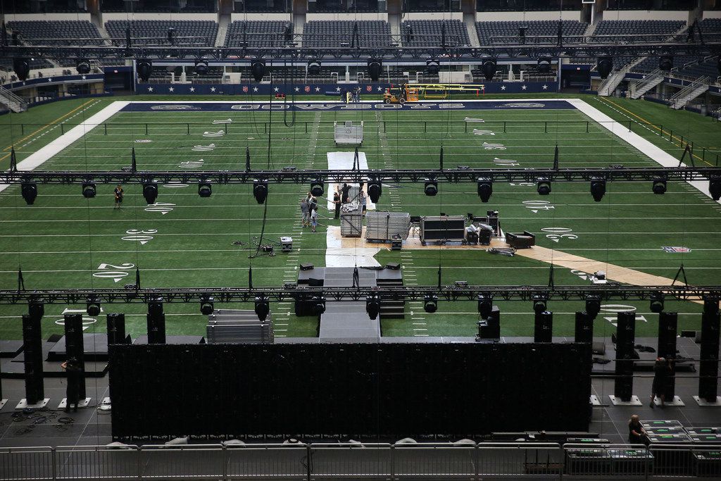 Section 423 at AT&T Stadium 