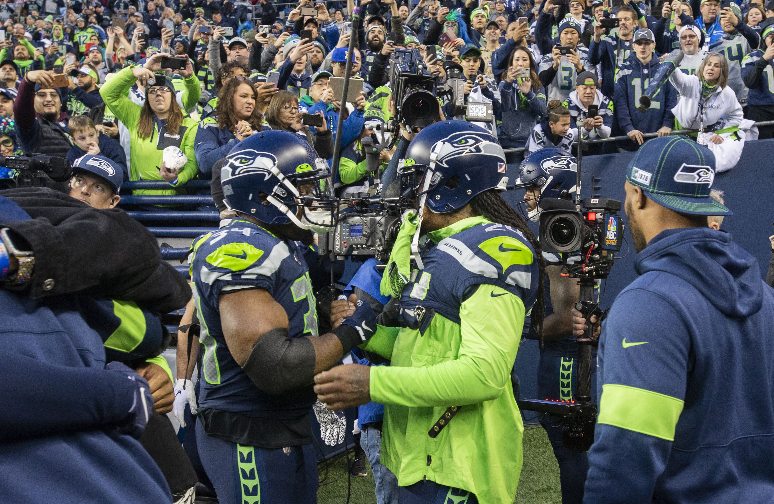 Seattle Seahawks' Marshawn Lynch (24) scores a touchdown on a 1-yard rush  against the San Franc …