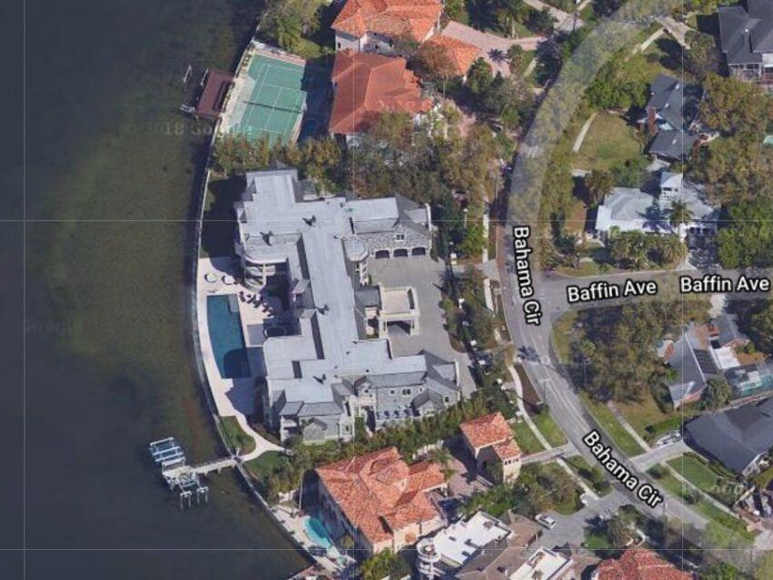 Tom Brady Rents Derek Jeter's Sprawling Tampa Bay Mansion