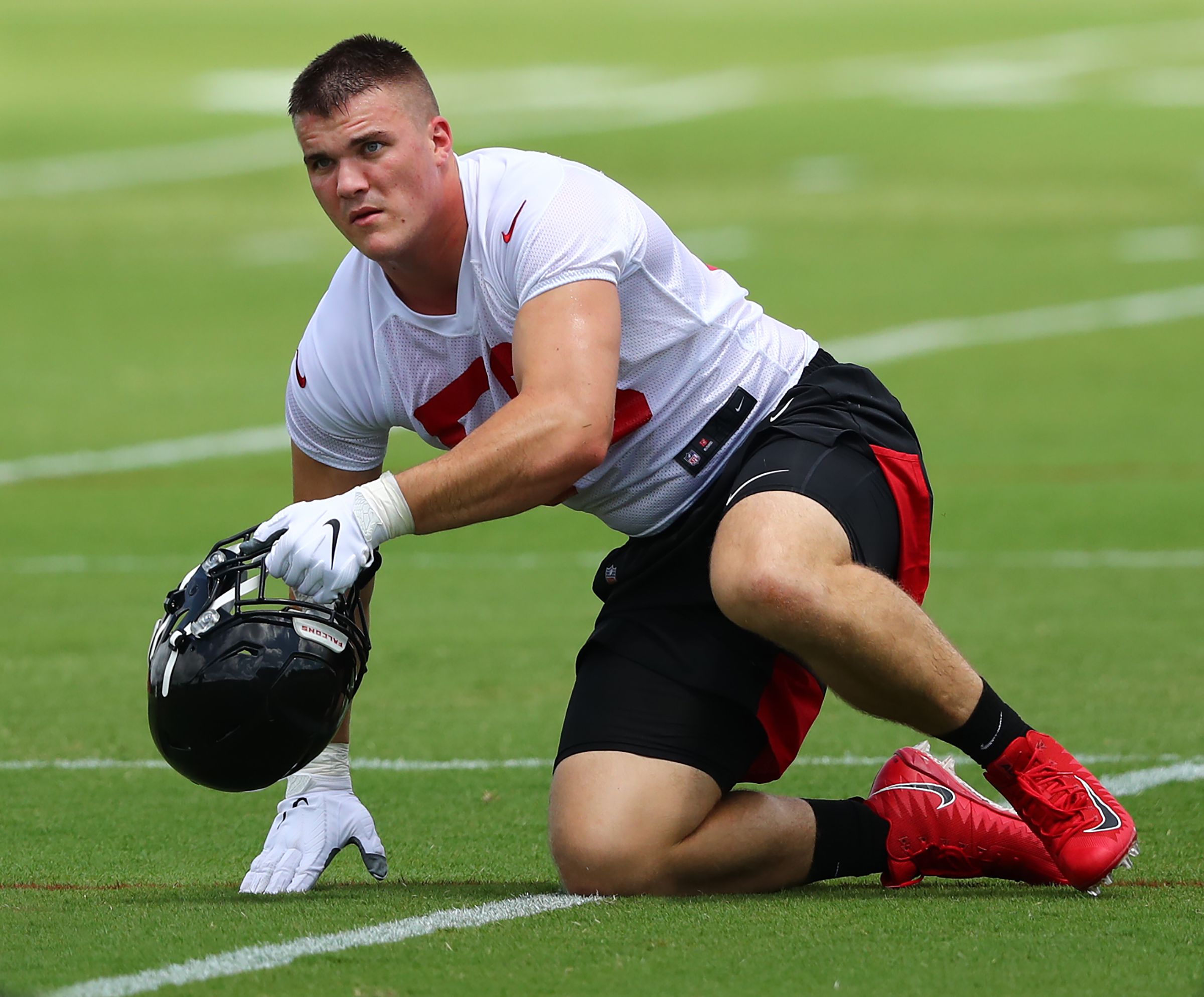 Falcons rookie John Cominsky reflects on his journey before first game