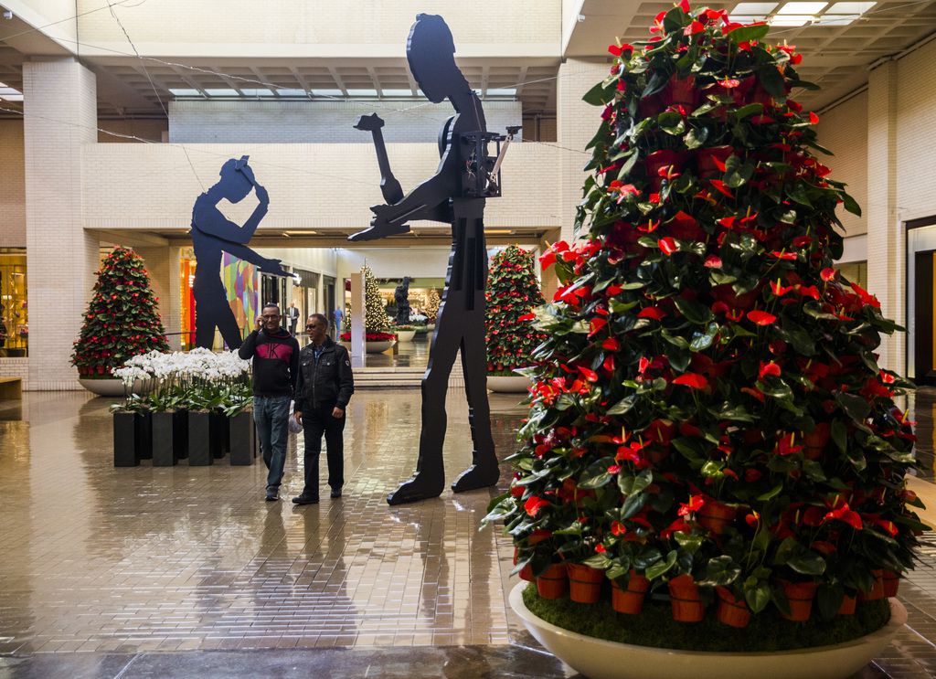 How NorthPark puts Dallas in a holiday mood one plant, performance