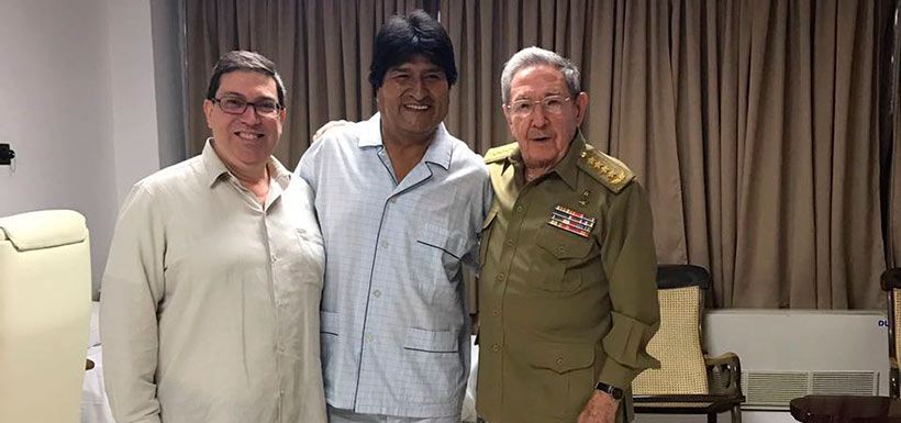 Raúl Castro visita a Evo Morales