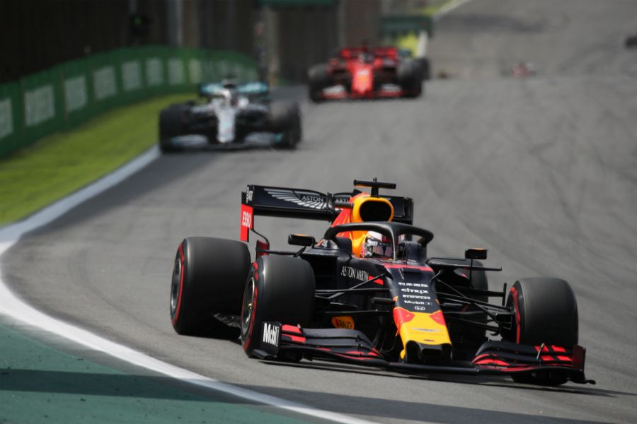 vVerstappen gana en Brasil, en un día lamentable para Ferrarierstappen