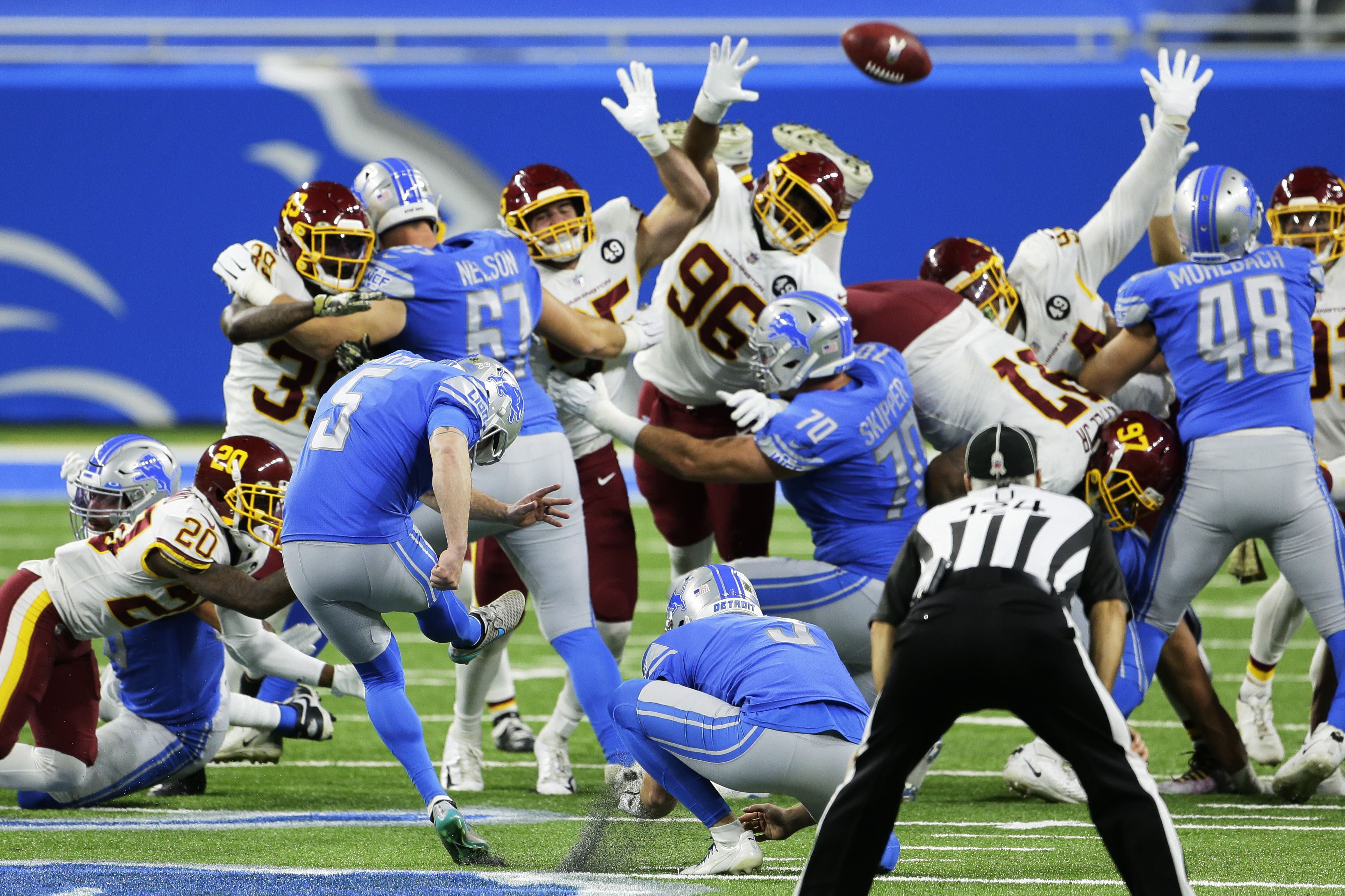 Washington Football Team loses to the Detroit Lions, 30-27